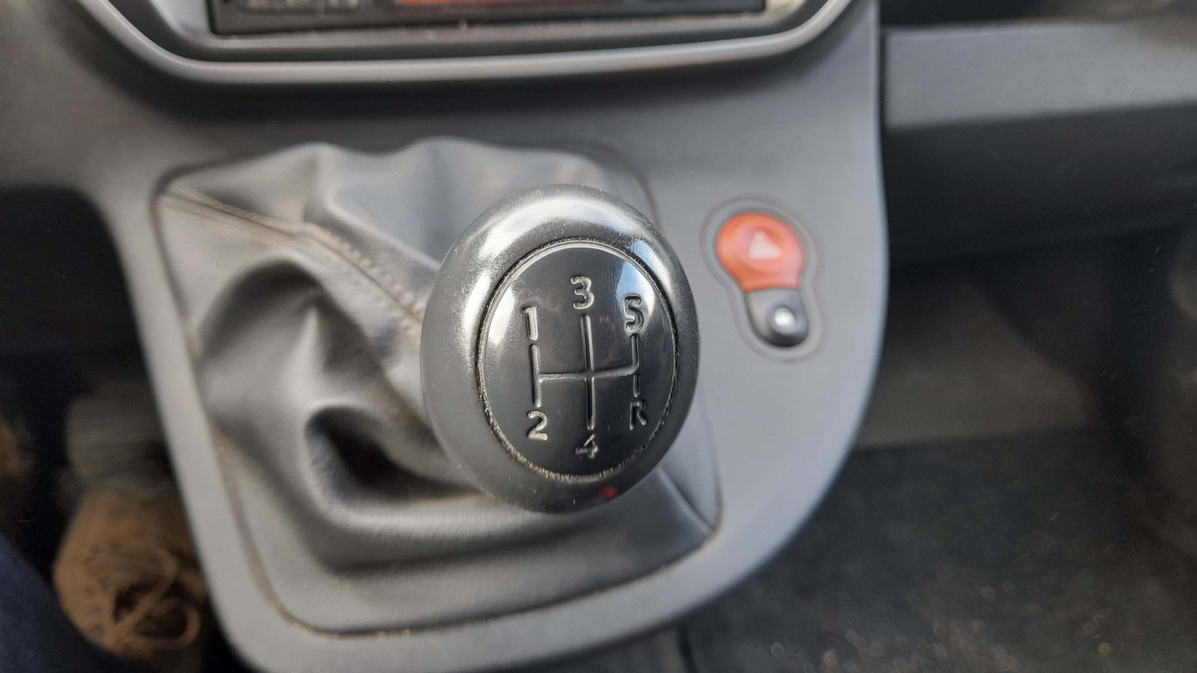 Renault Kangoo Maxi 1.5DCI 90CV — imagem 14