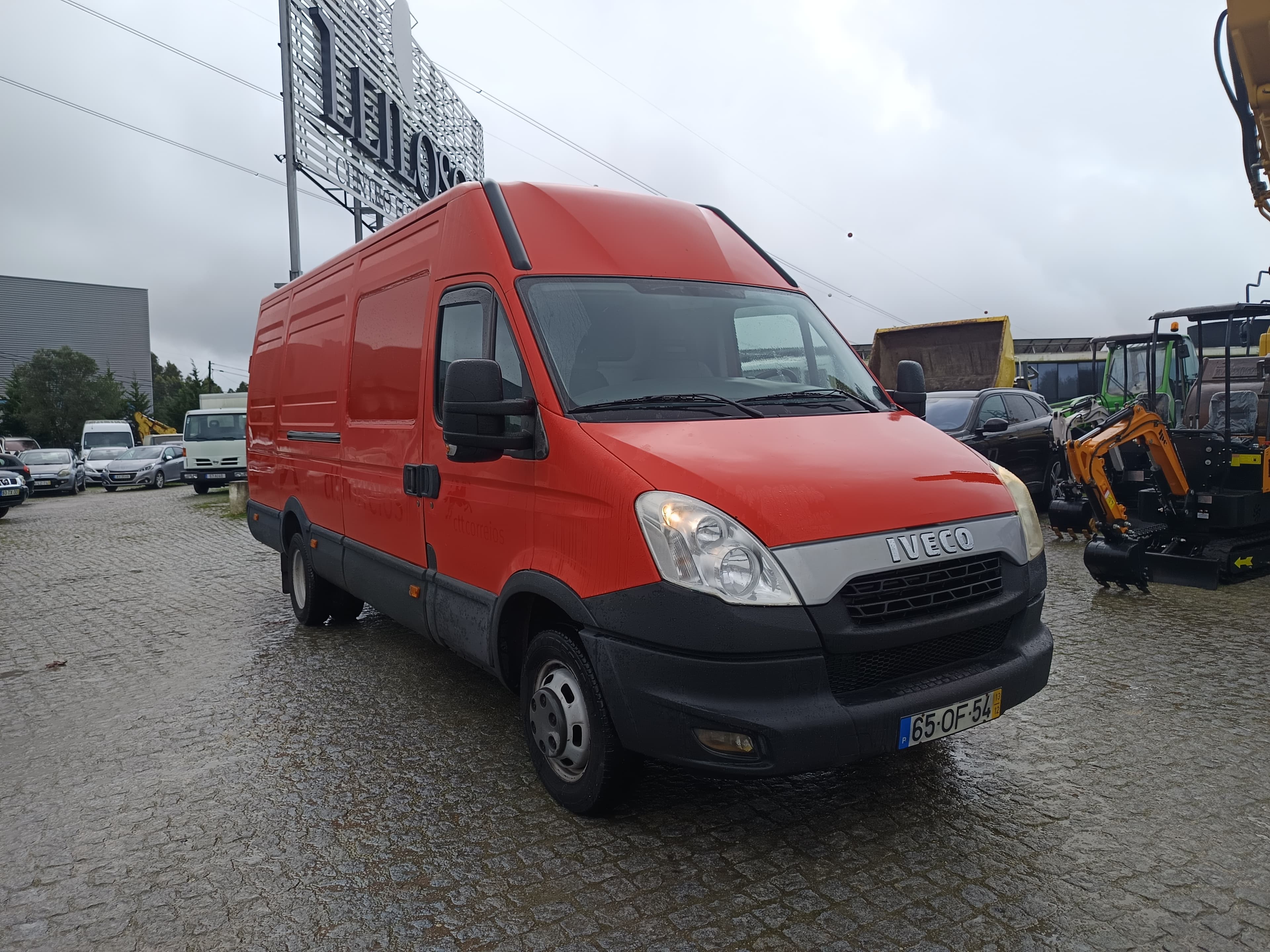 Iveco 35C15 · Ano 2013 — image 3