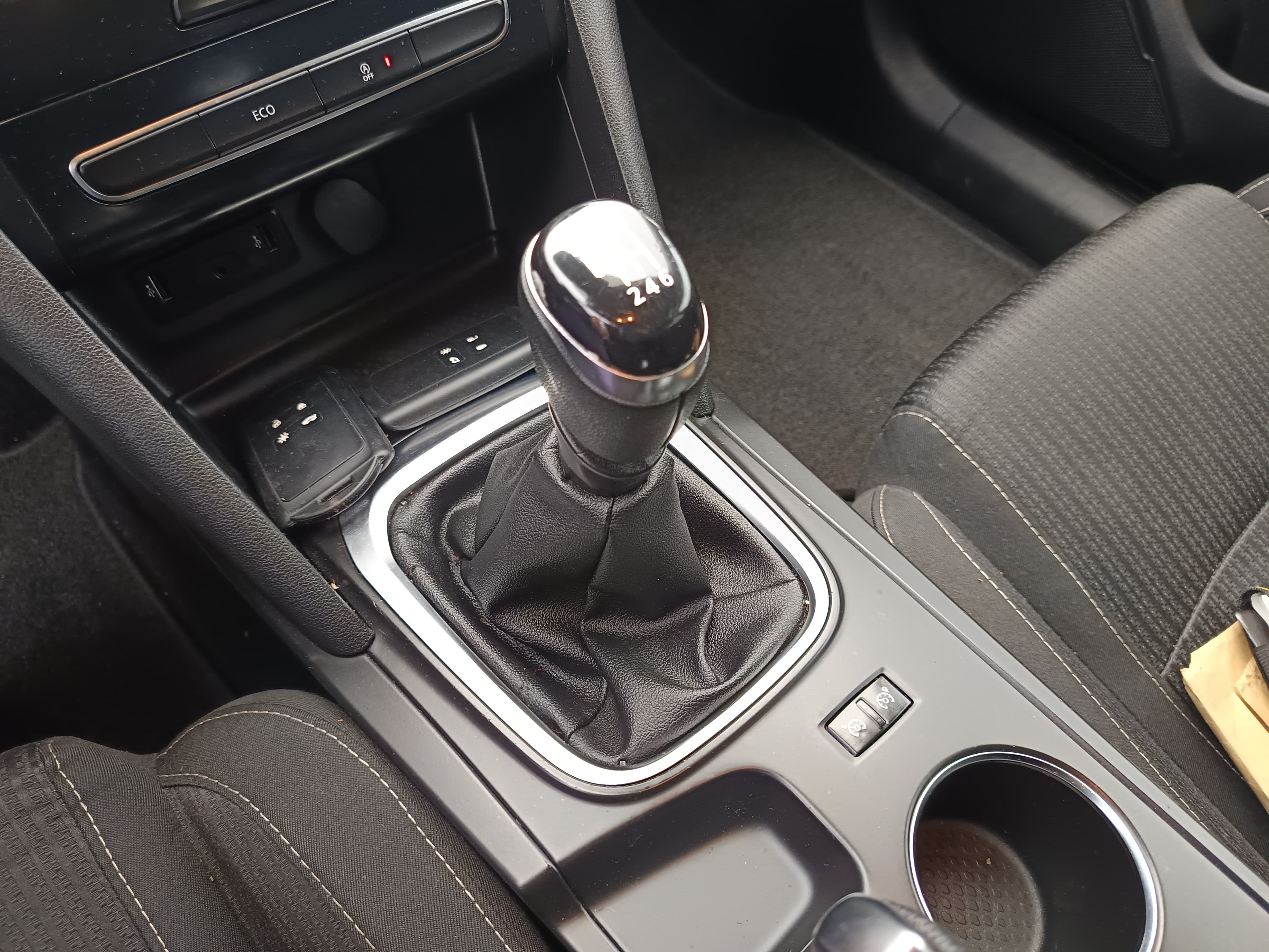Renault Mégane · Ano 2018 — image 39