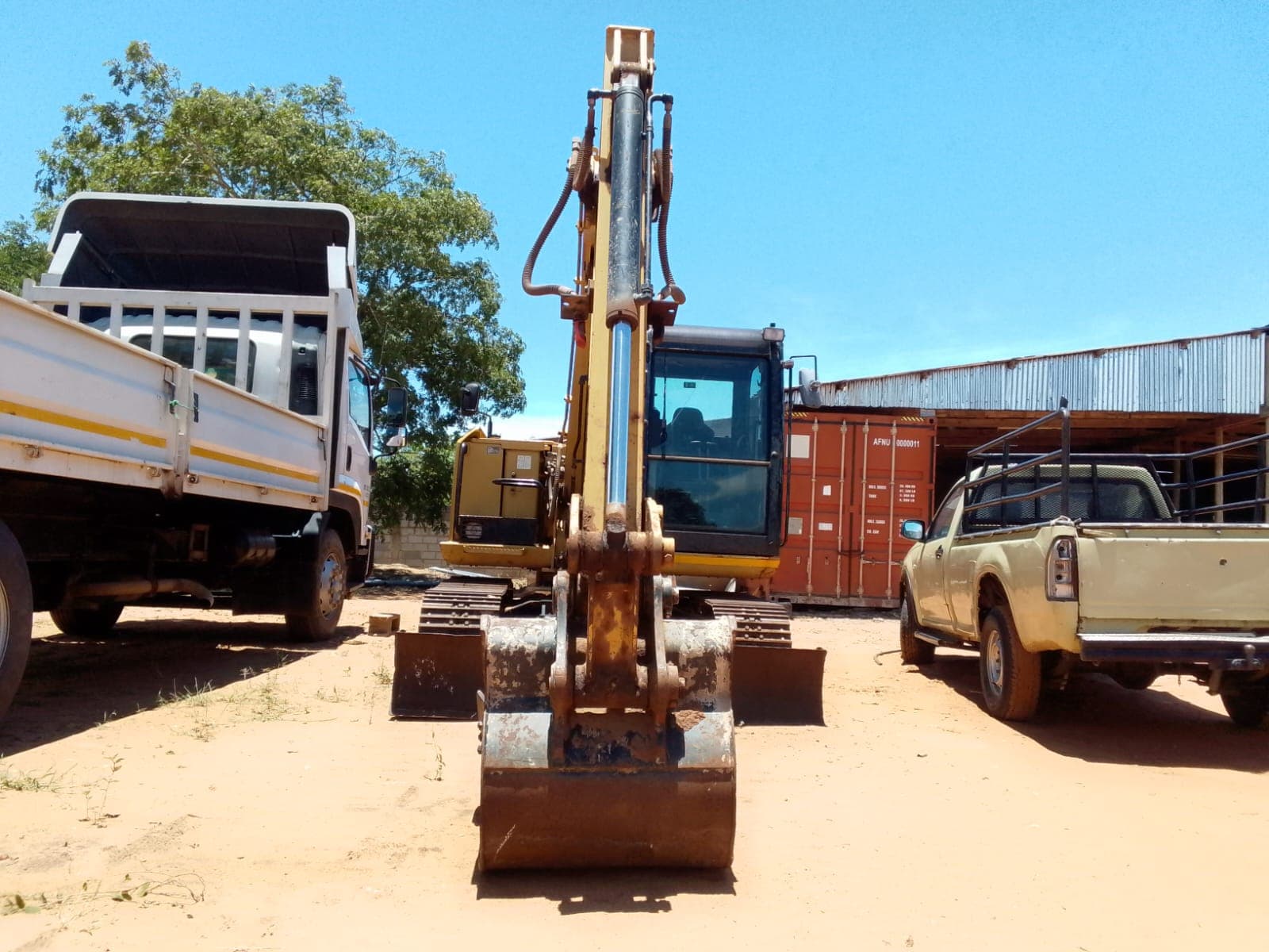 Escavadeira Caterpillar 307E — image 6