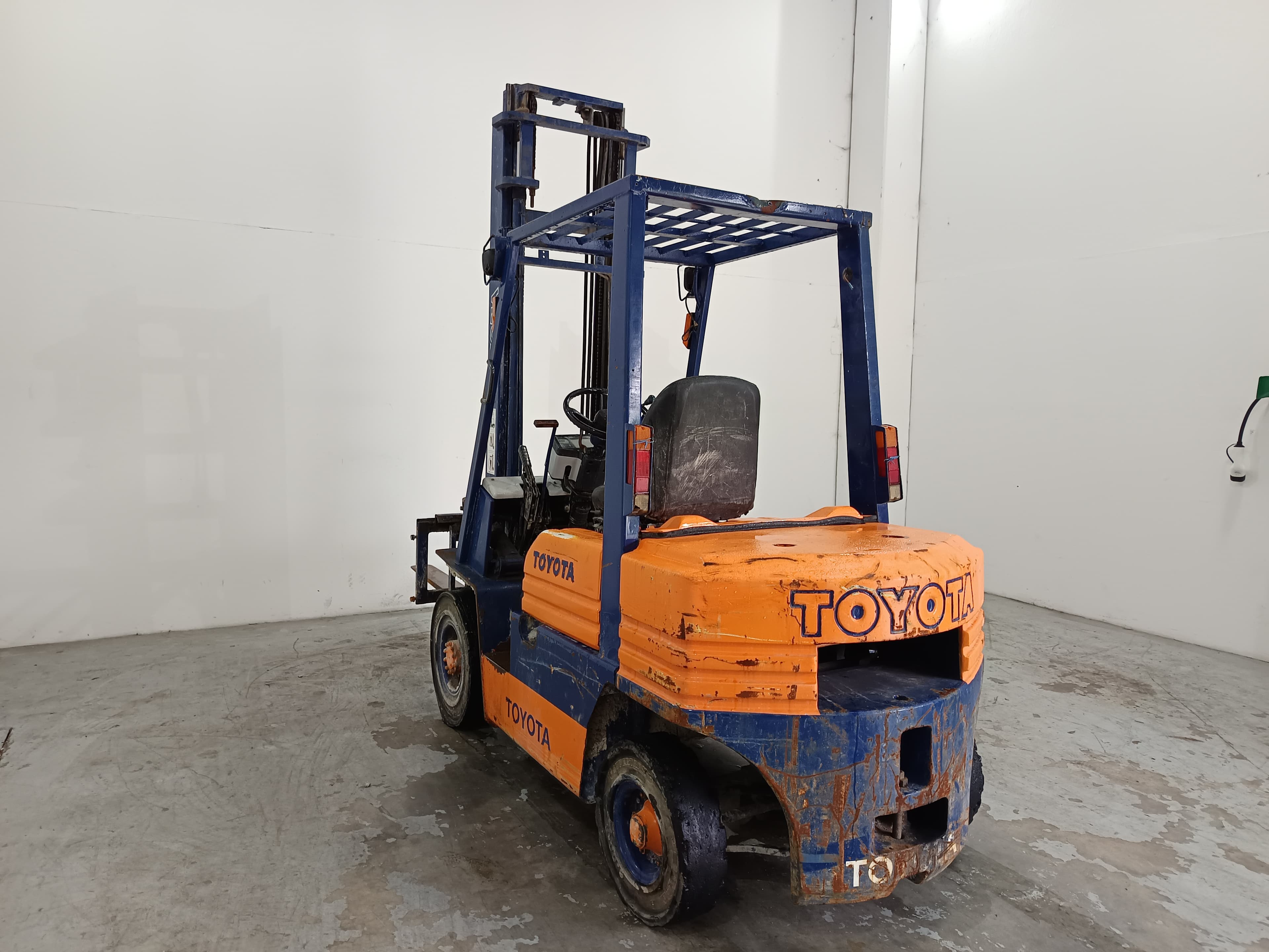 Empilhador Toyota FD20 — imagen 3