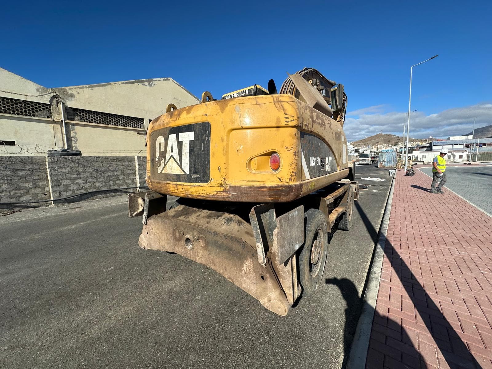 Escavadora de Pneus CATERPILLAR M315D — image 7