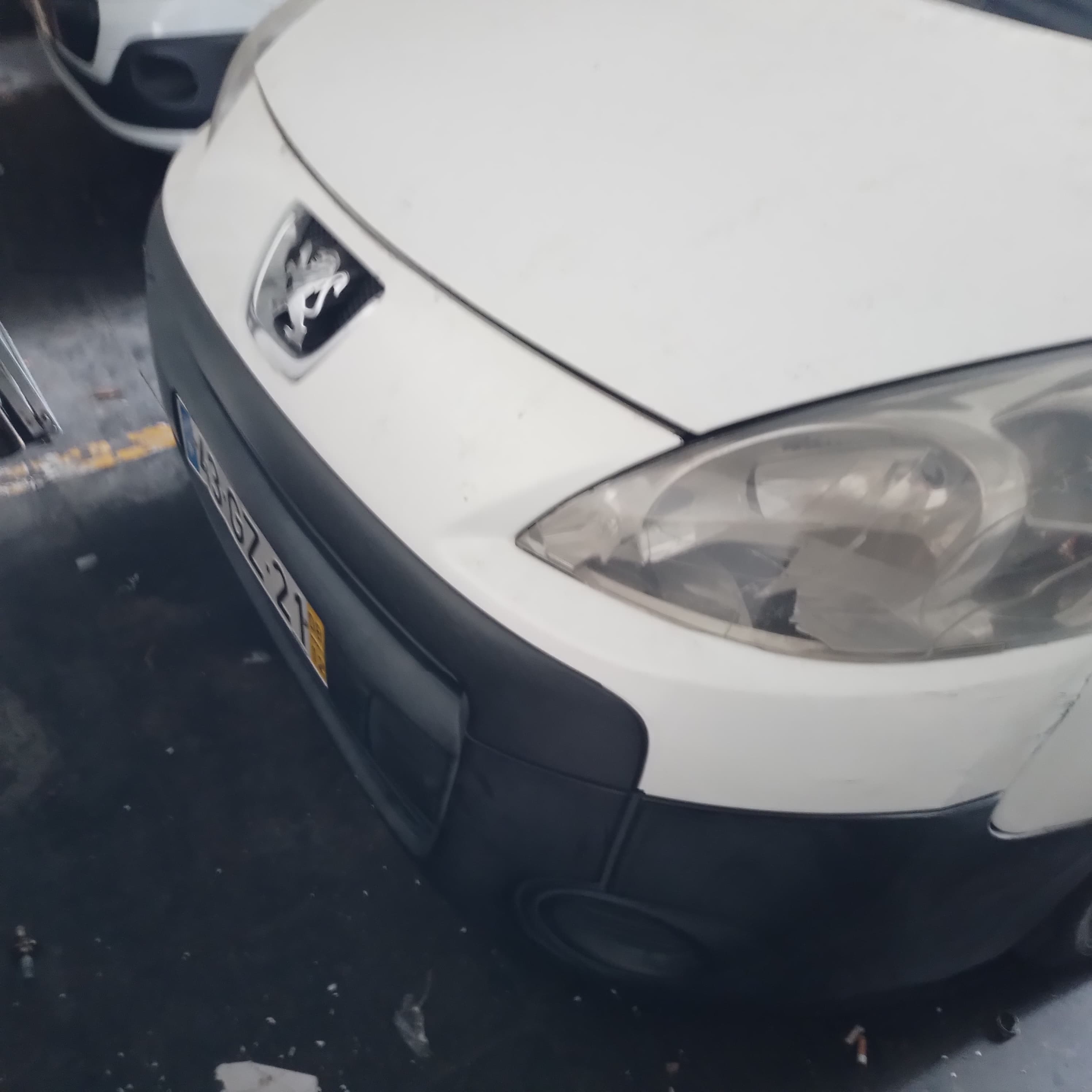 Peugeot Partner · Ano 2008 — image 4