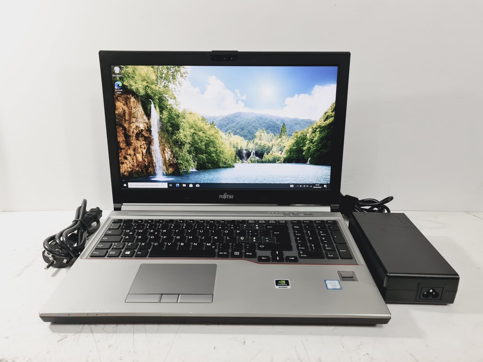 Portátil Workstation H770 — image 1