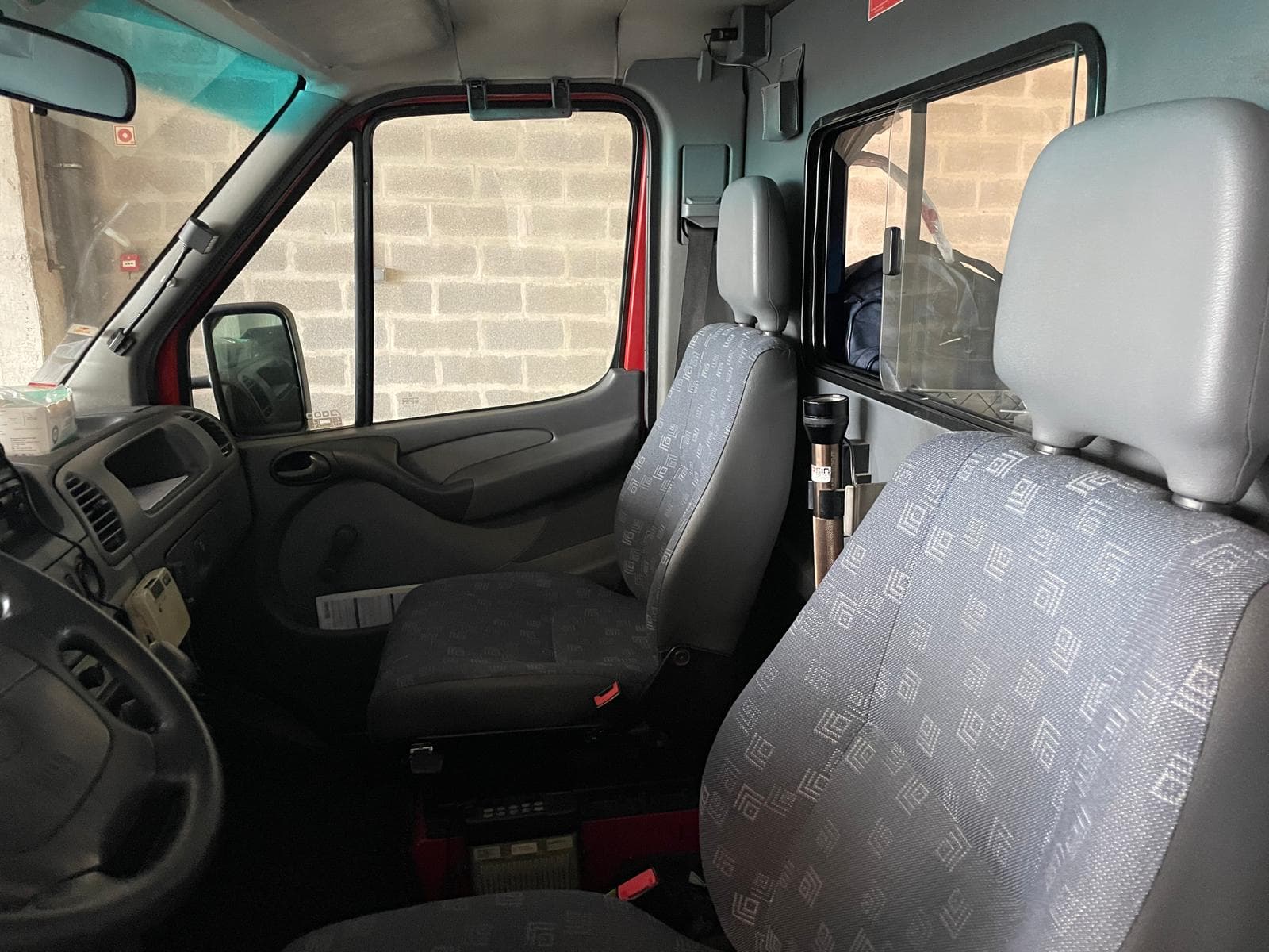Mercedes-Benz Sprinter 313 CDI · Ano 2005 — image 6