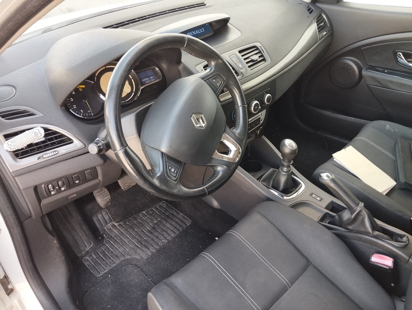 Renault Mégane · Ano 2015 — image 19