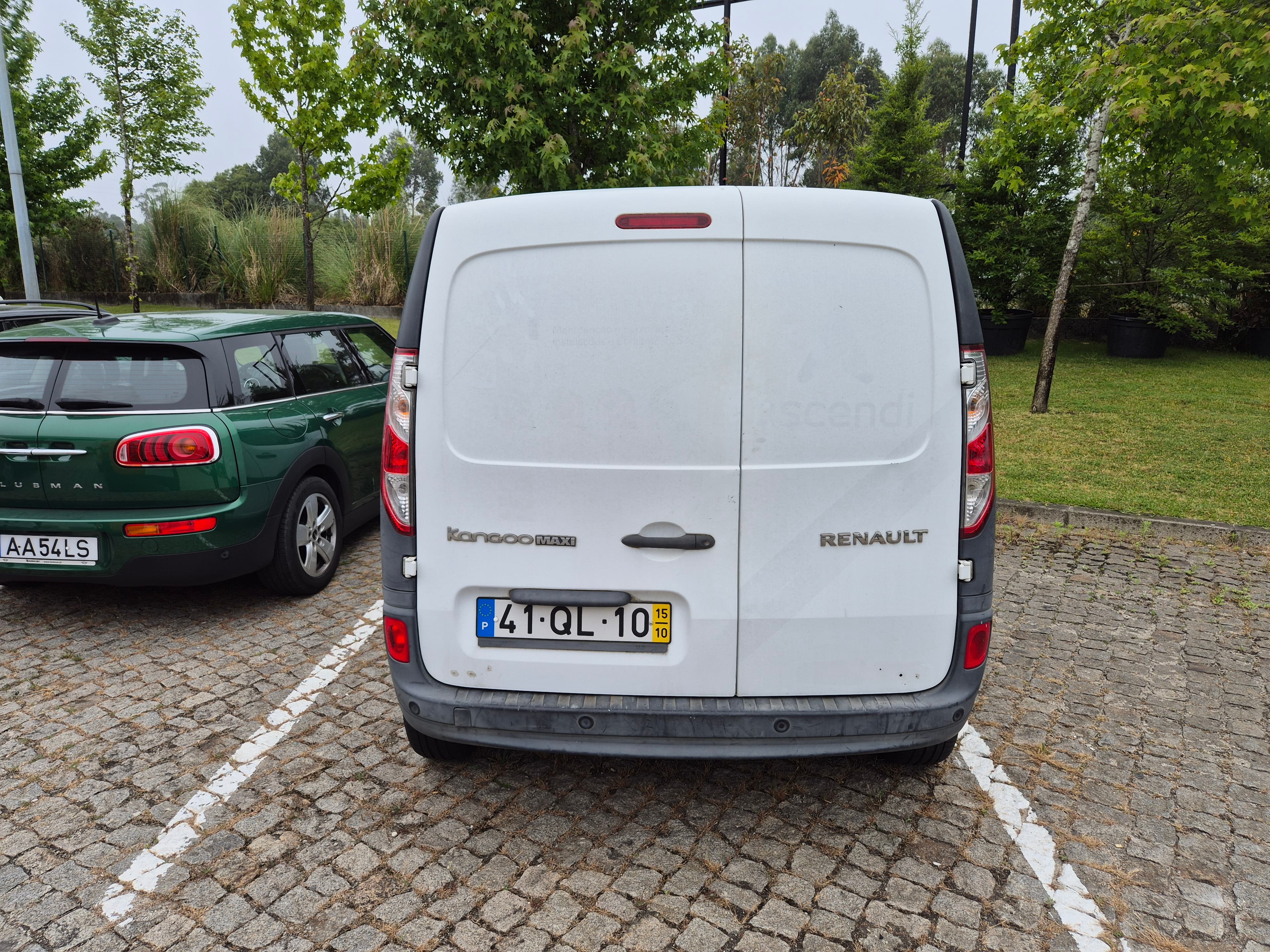 Renault Kangoo · Ano 2015 — imagem 5