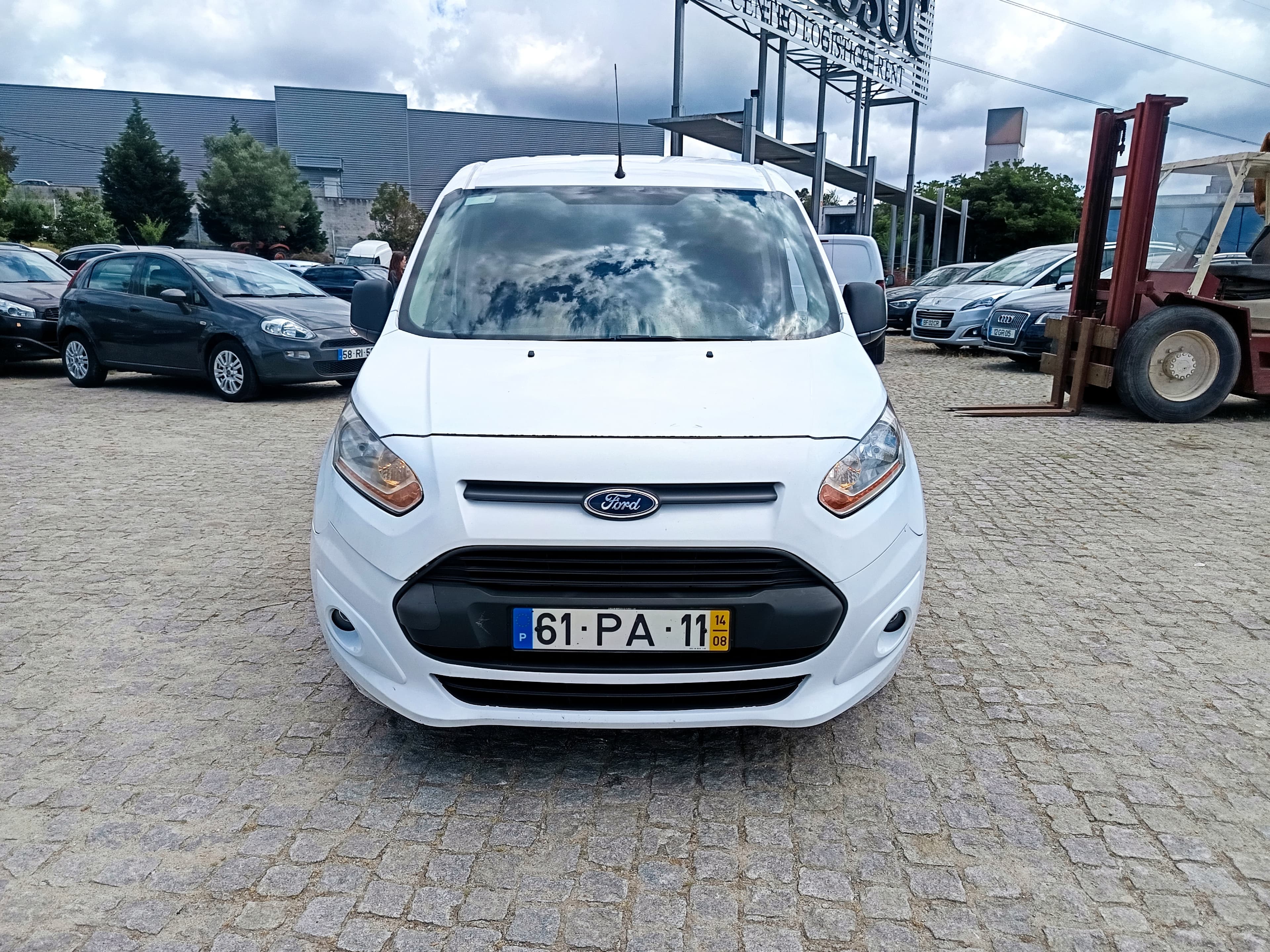 Ford Transit Connect · Ano 2014 — image 2