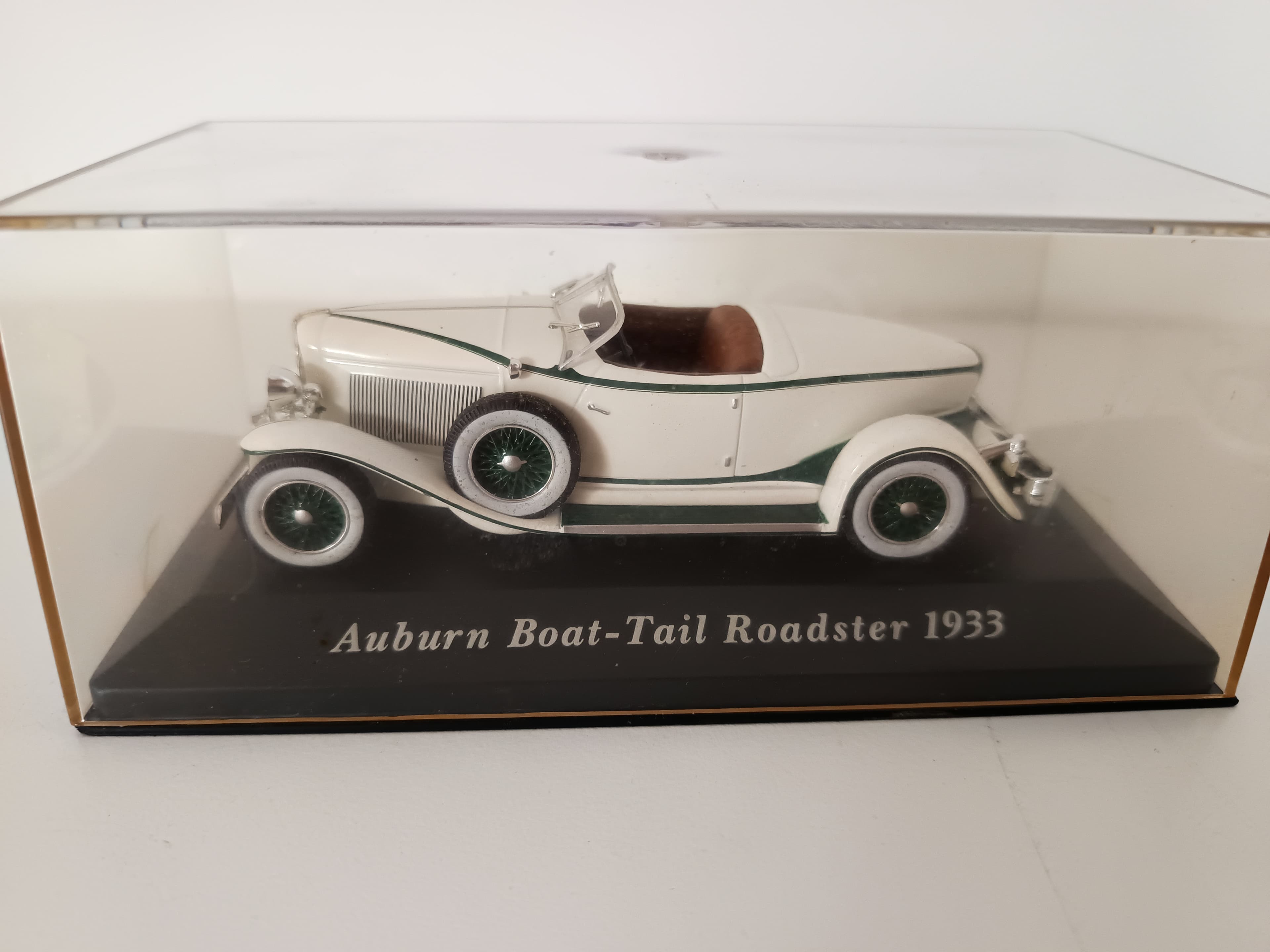 Miniatura Veículo Escala 1:43 — image 5