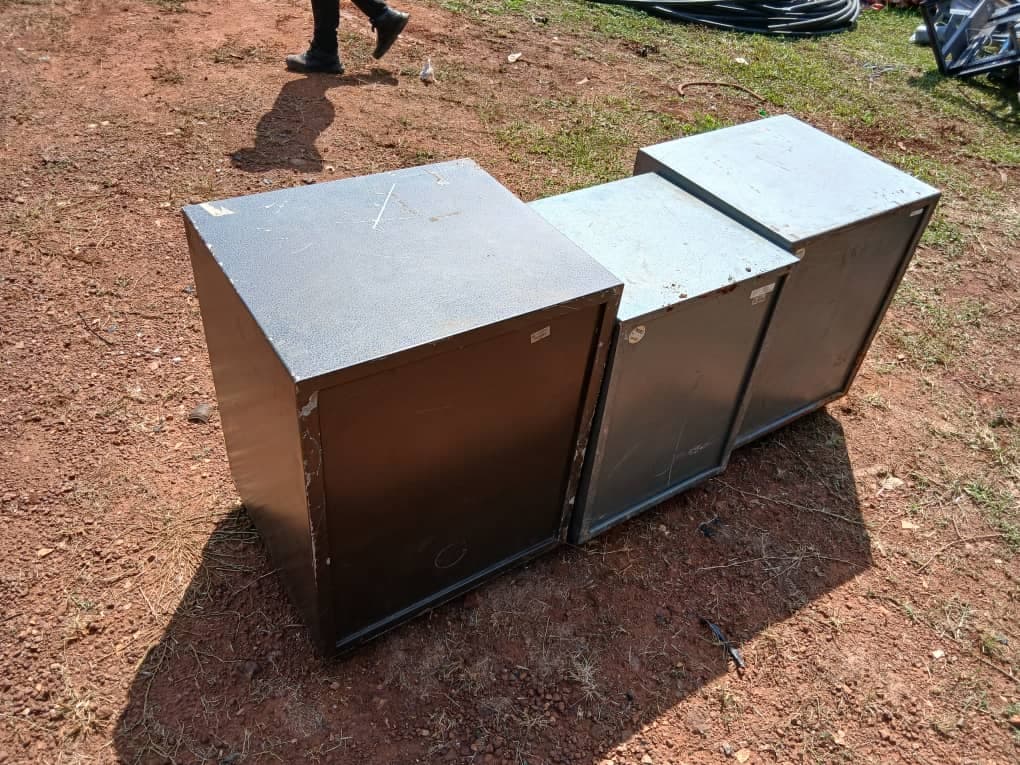 Safes, Blowers & Binding Machine – Office & Maintenance Equipment — imagen 2