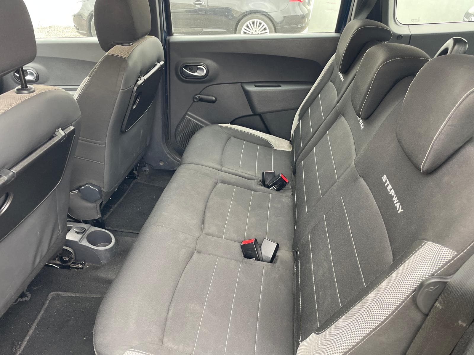 Dacia Lodgy · 7 Lugares · Ano 2018 — image 15