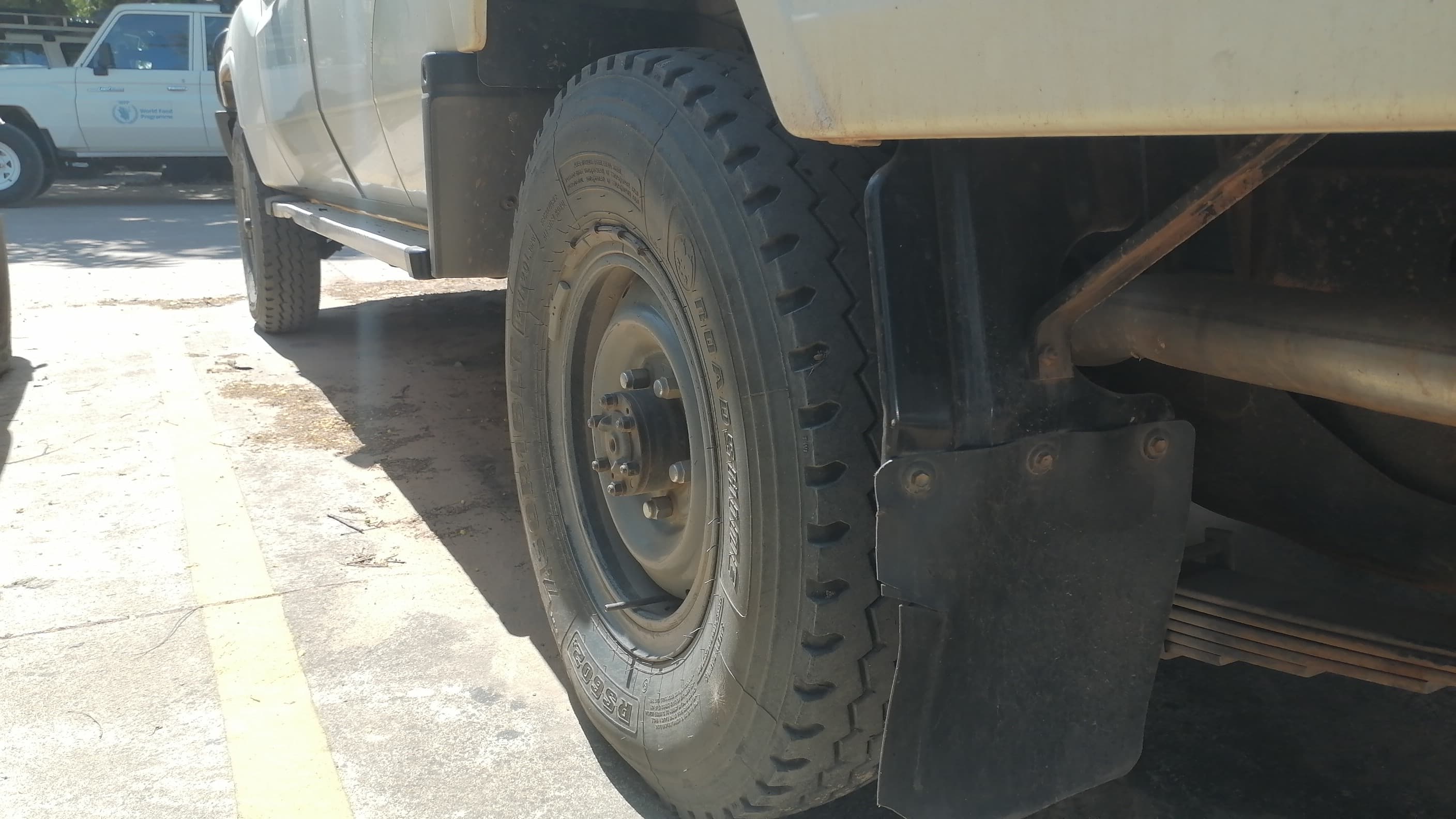 Toyota Land Cruiser79DCHZJ79R-3.18m — imagem 11
