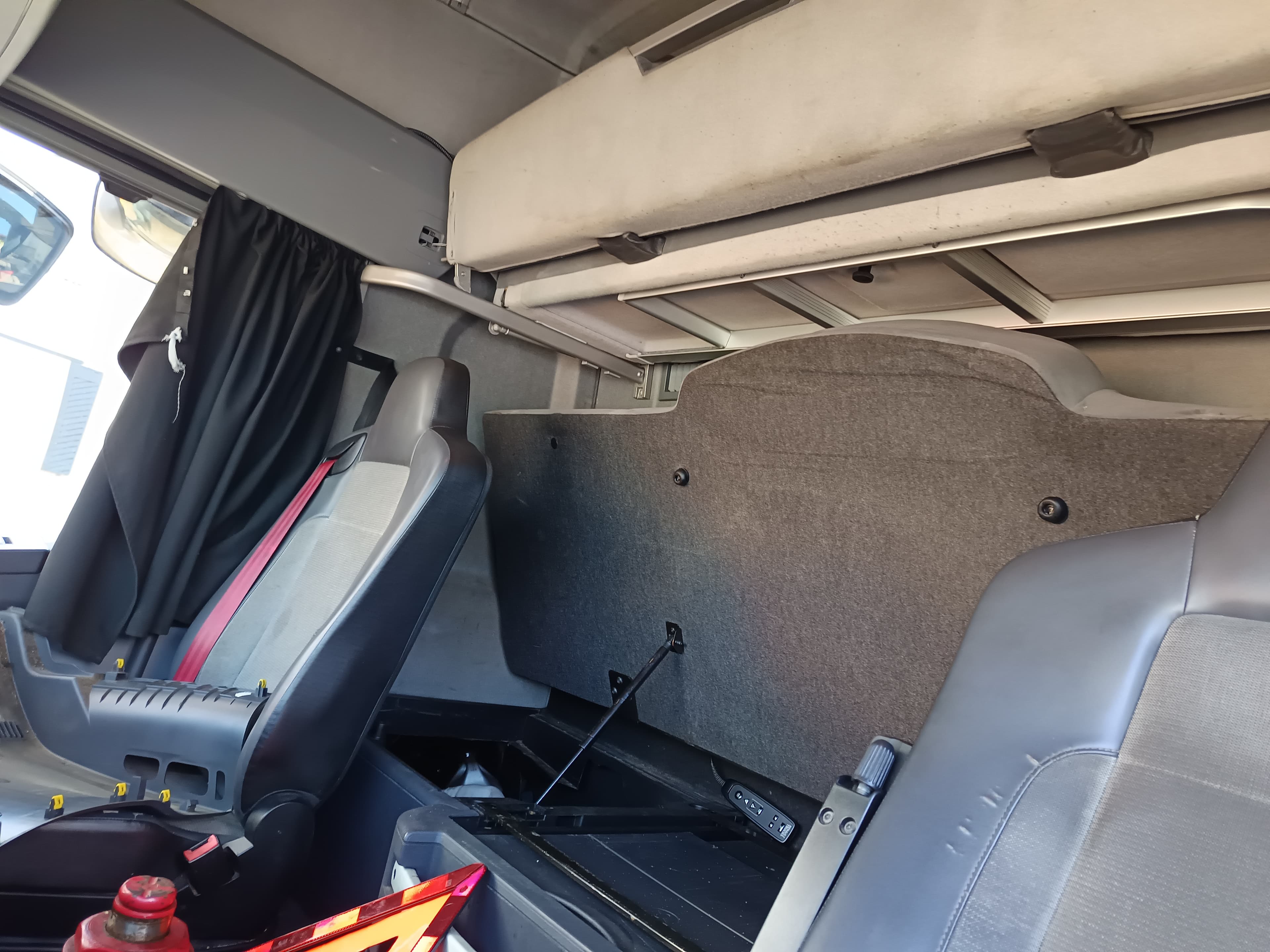 Renault Trucks HD001 · Ano 2017 — image 30