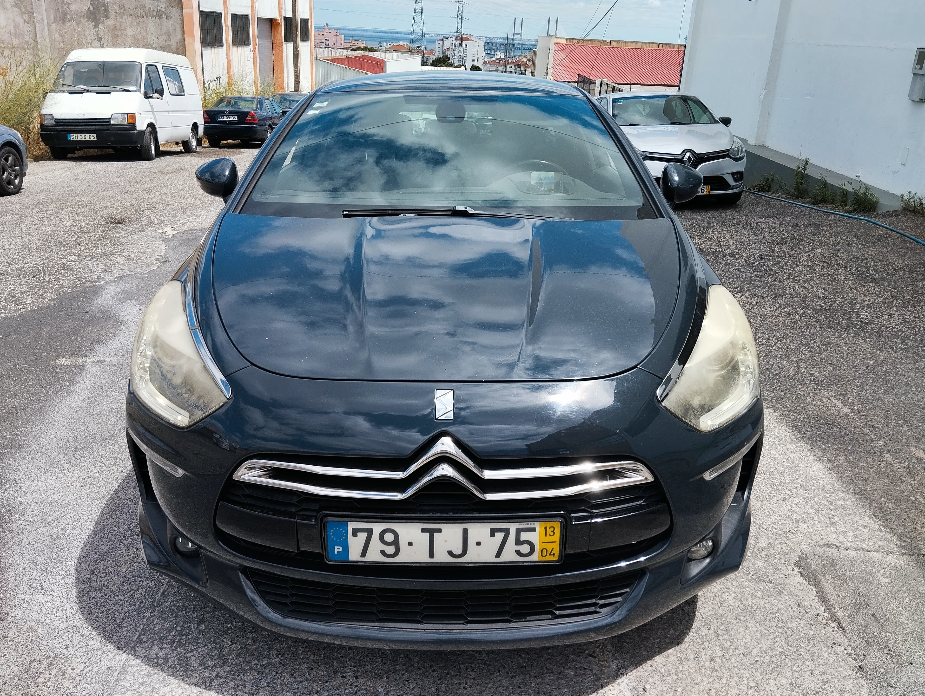 Citroën DS5 2.0 HDi Hybrid4 Allroad · Ano 2013 — imagem 2