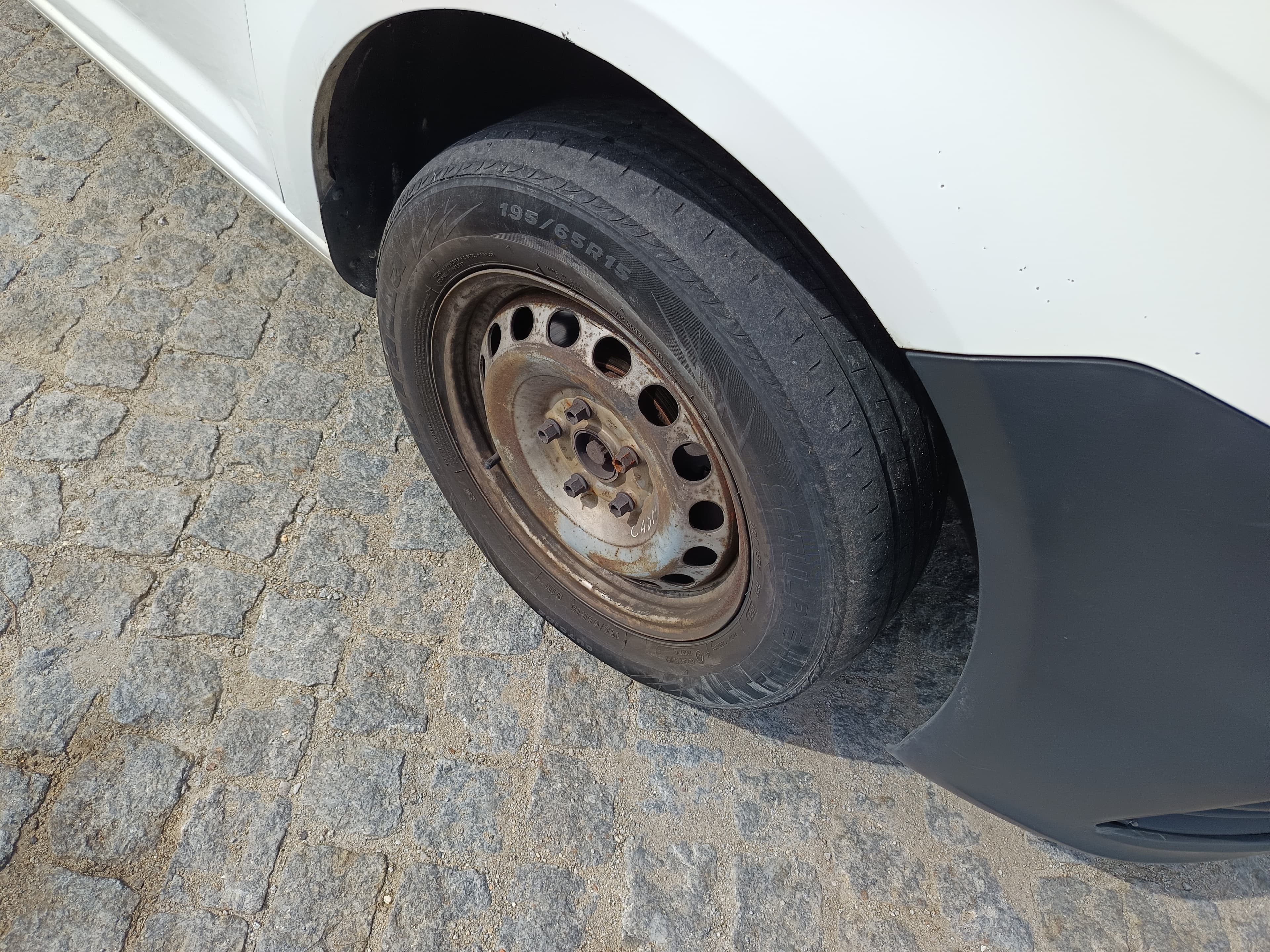 Volkswagen Caddy · Ano 2016 — image 8