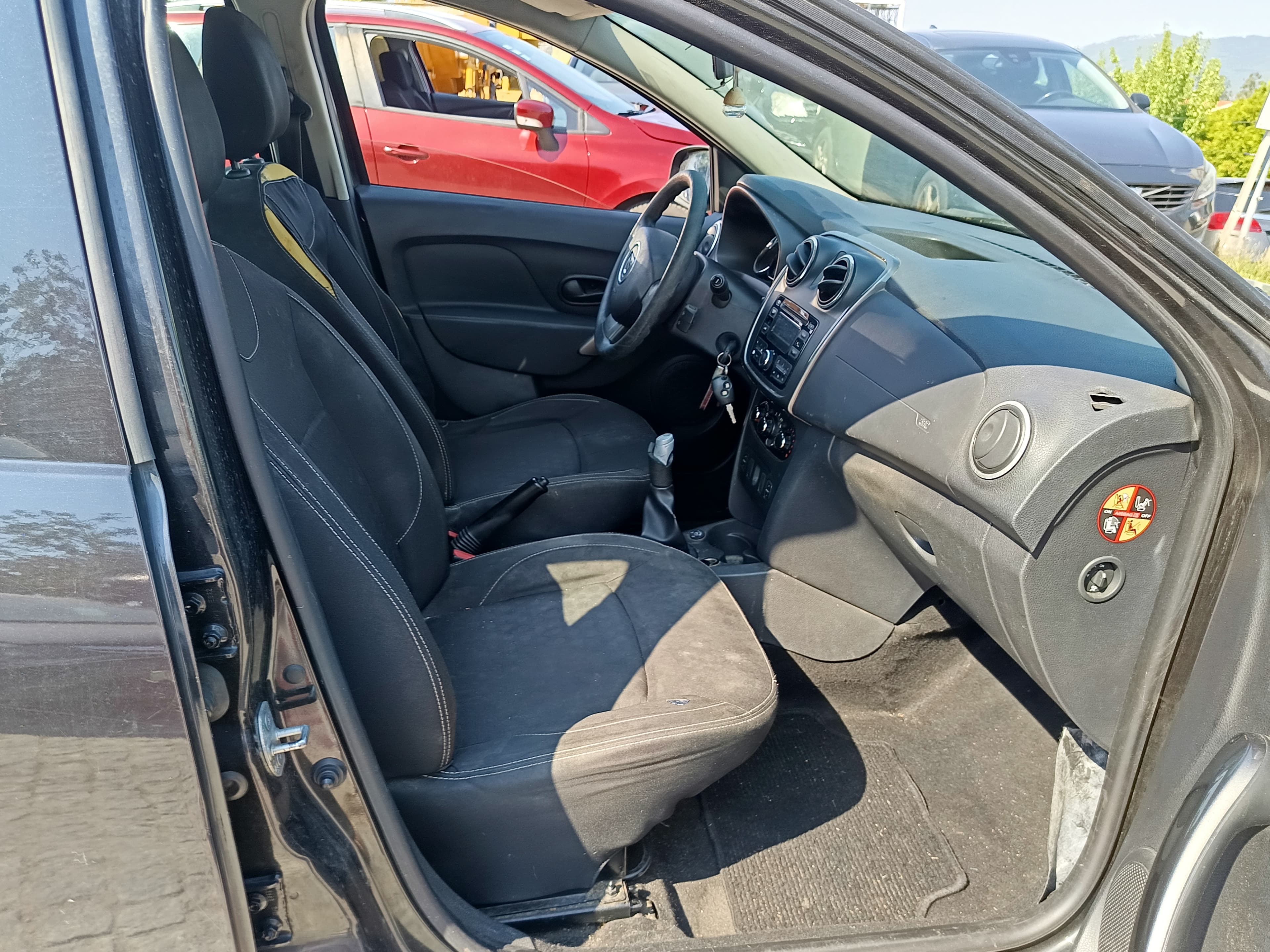 Dacia Sandero · Ano 2013 — image 36