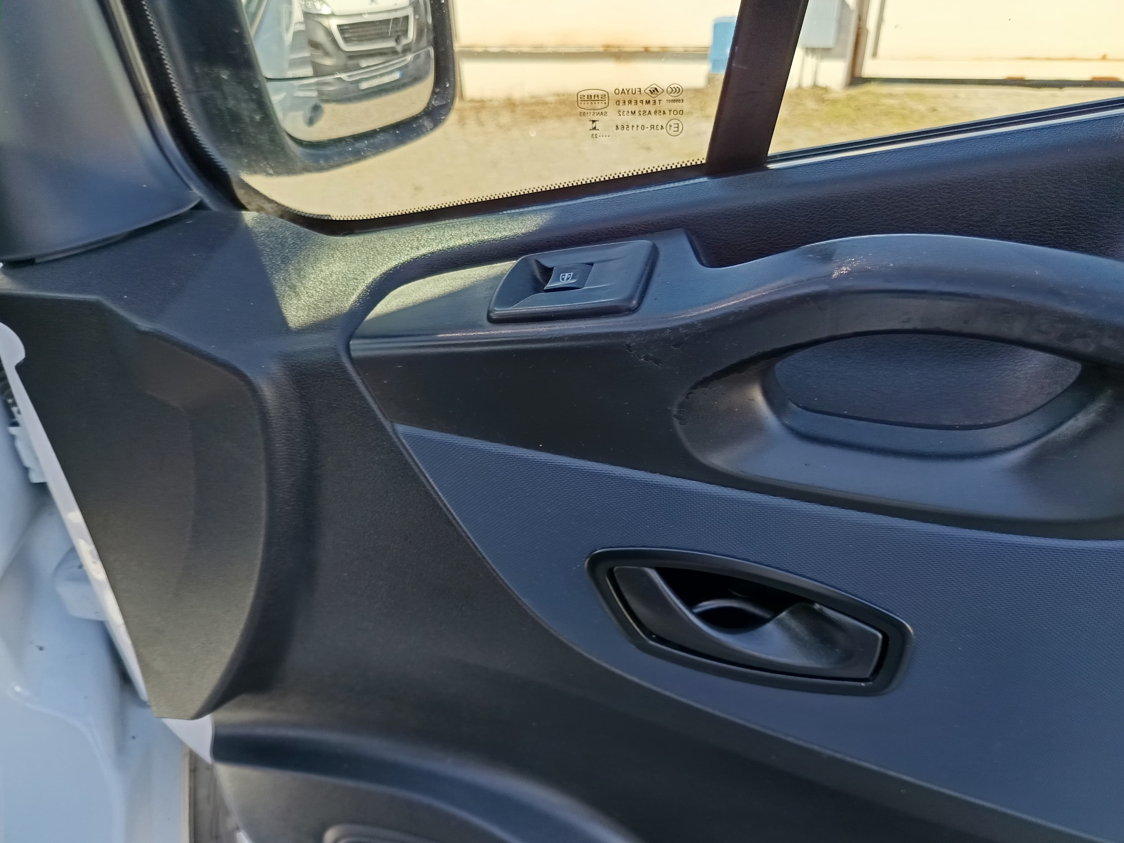 Opel Vívaro 1.6 CDTI · Ano 2017 — imagem 23