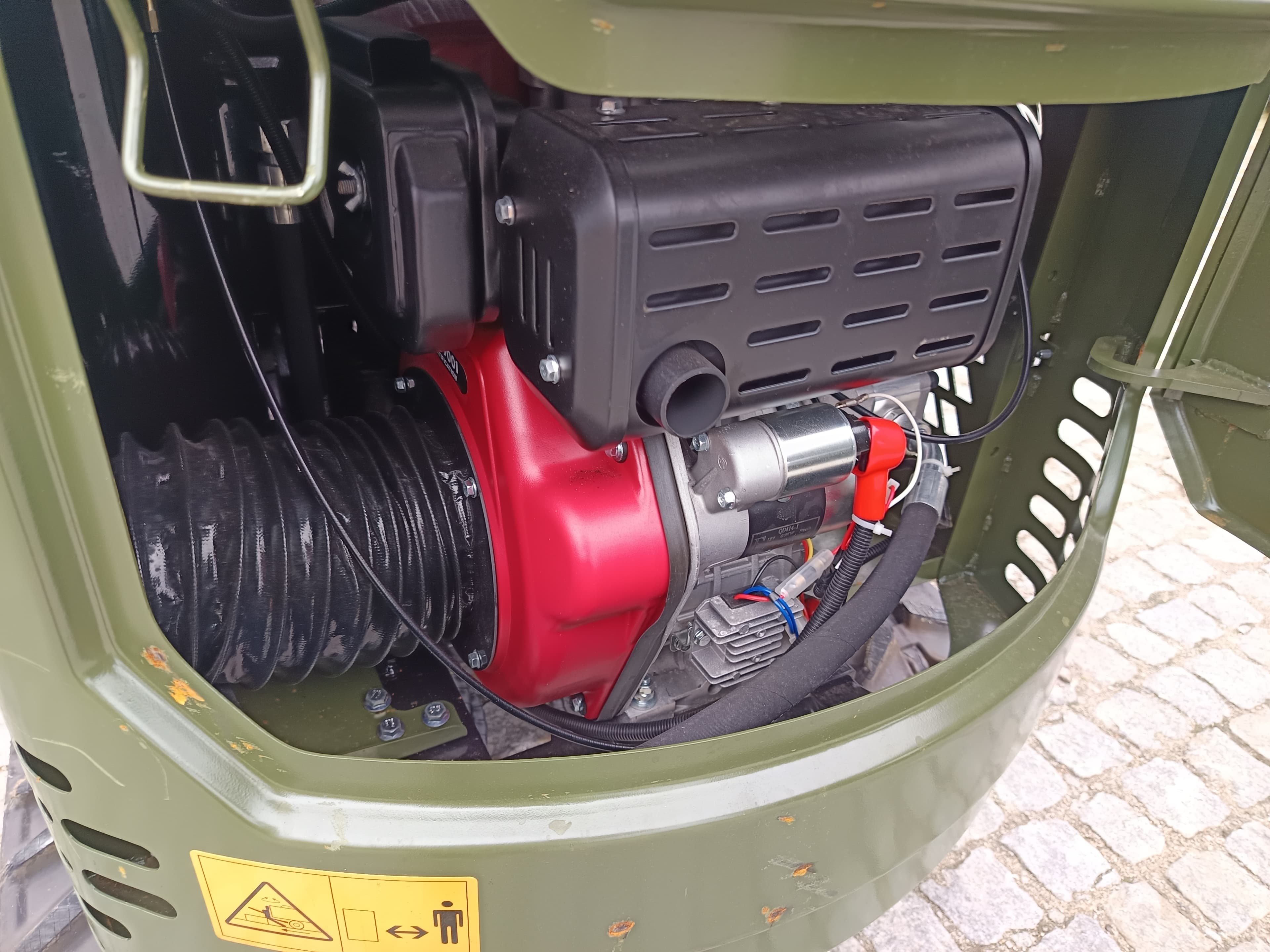Mini Giratória Colt KV13 · Ano 2025 — image 10