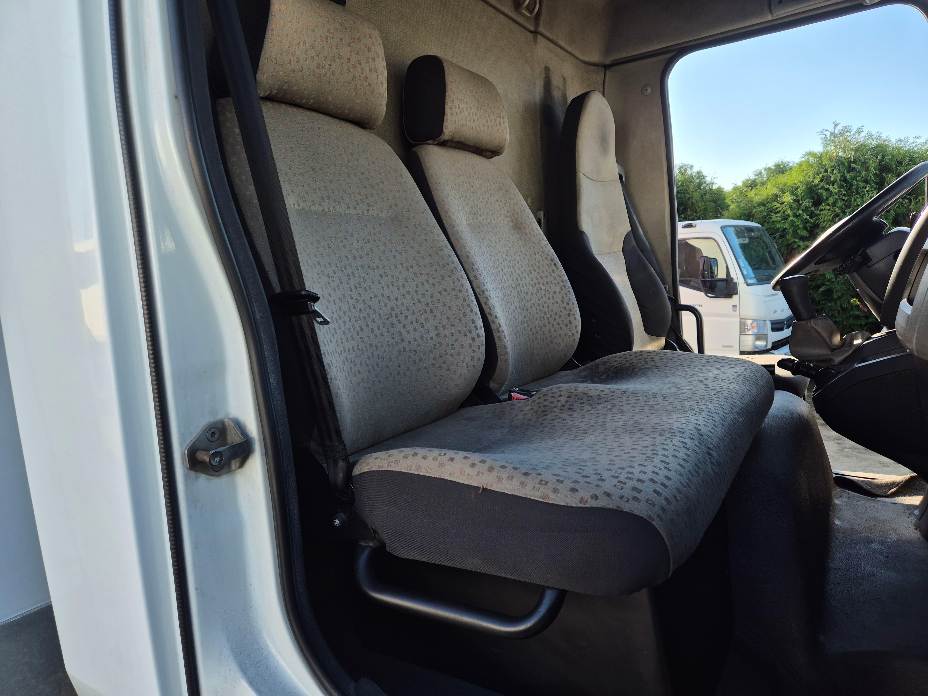 Renault Midlum · Ano 2009 — image 29