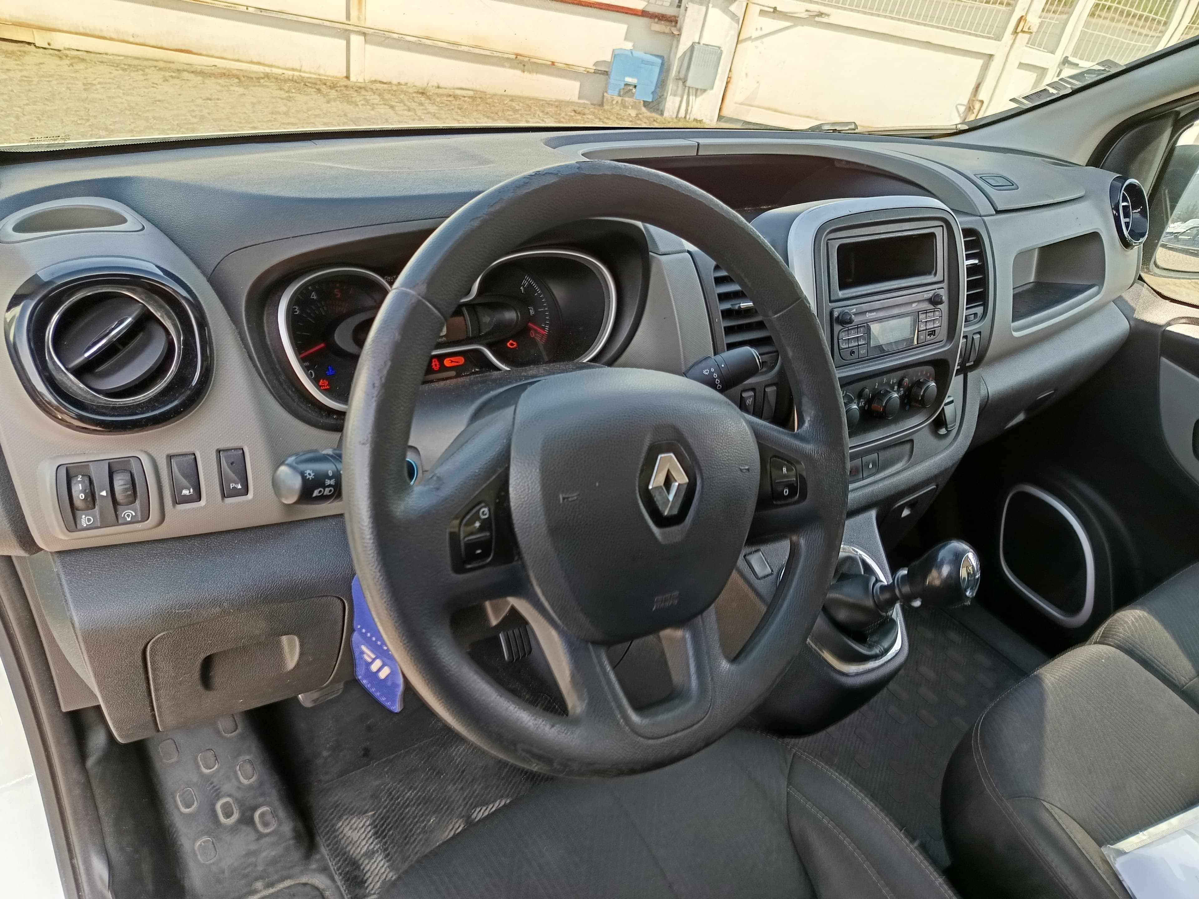 Renault Trafic · Ano 2017 — imagen 28