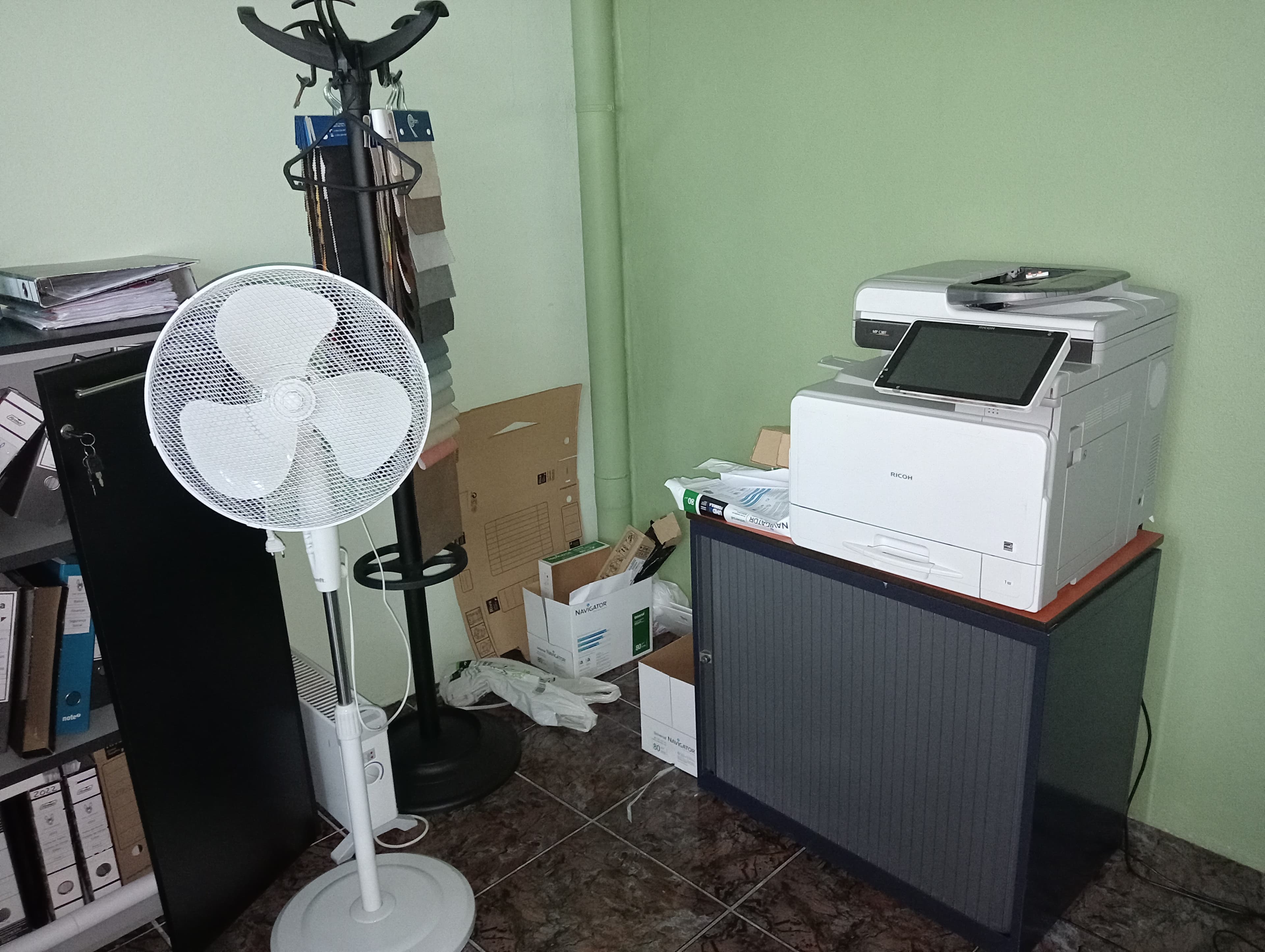 Equipamentos para a Indústria Têxtil · Escritório — imagem 31