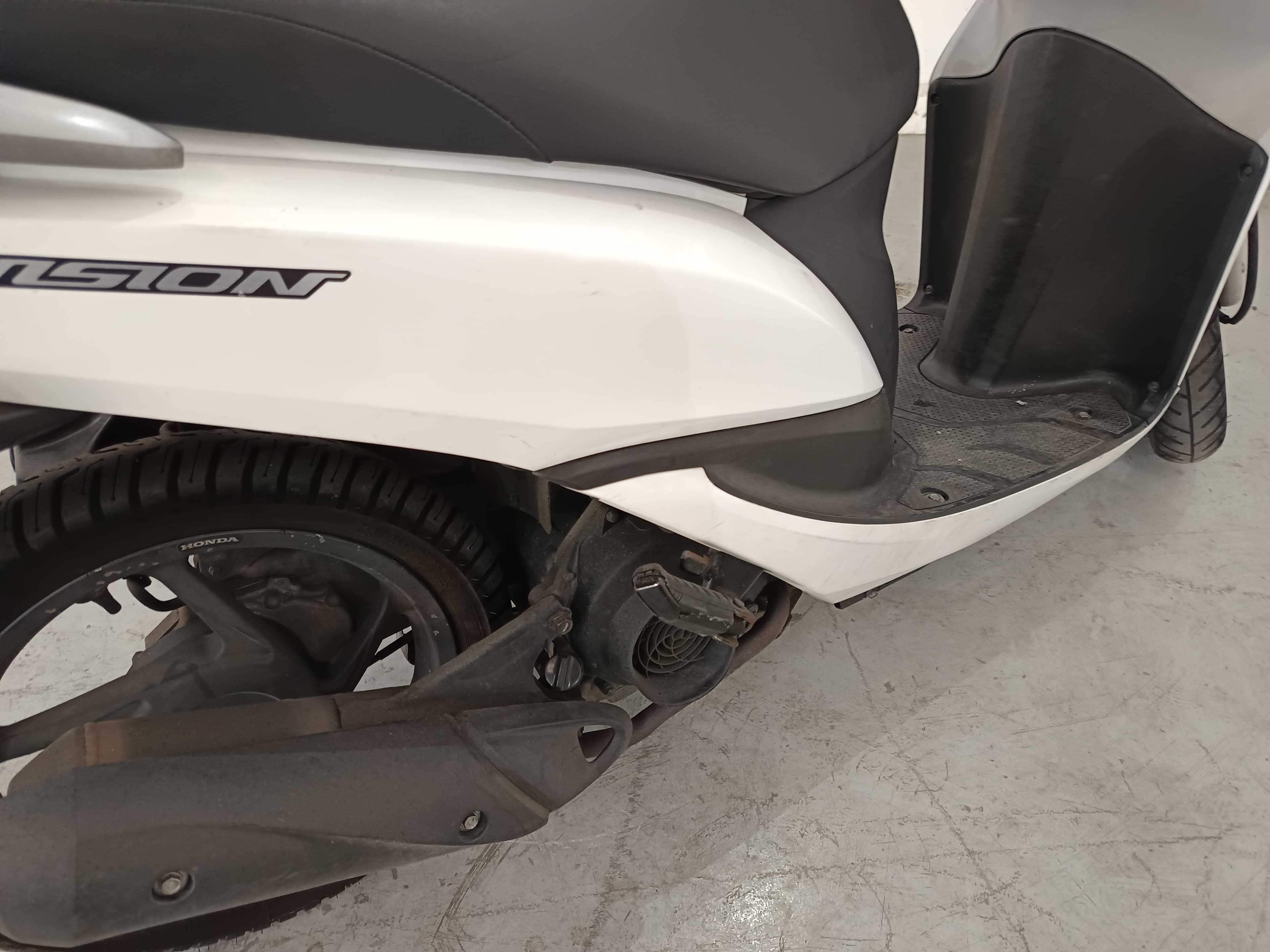Honda Vision · Ano 2011 — imagen 5
