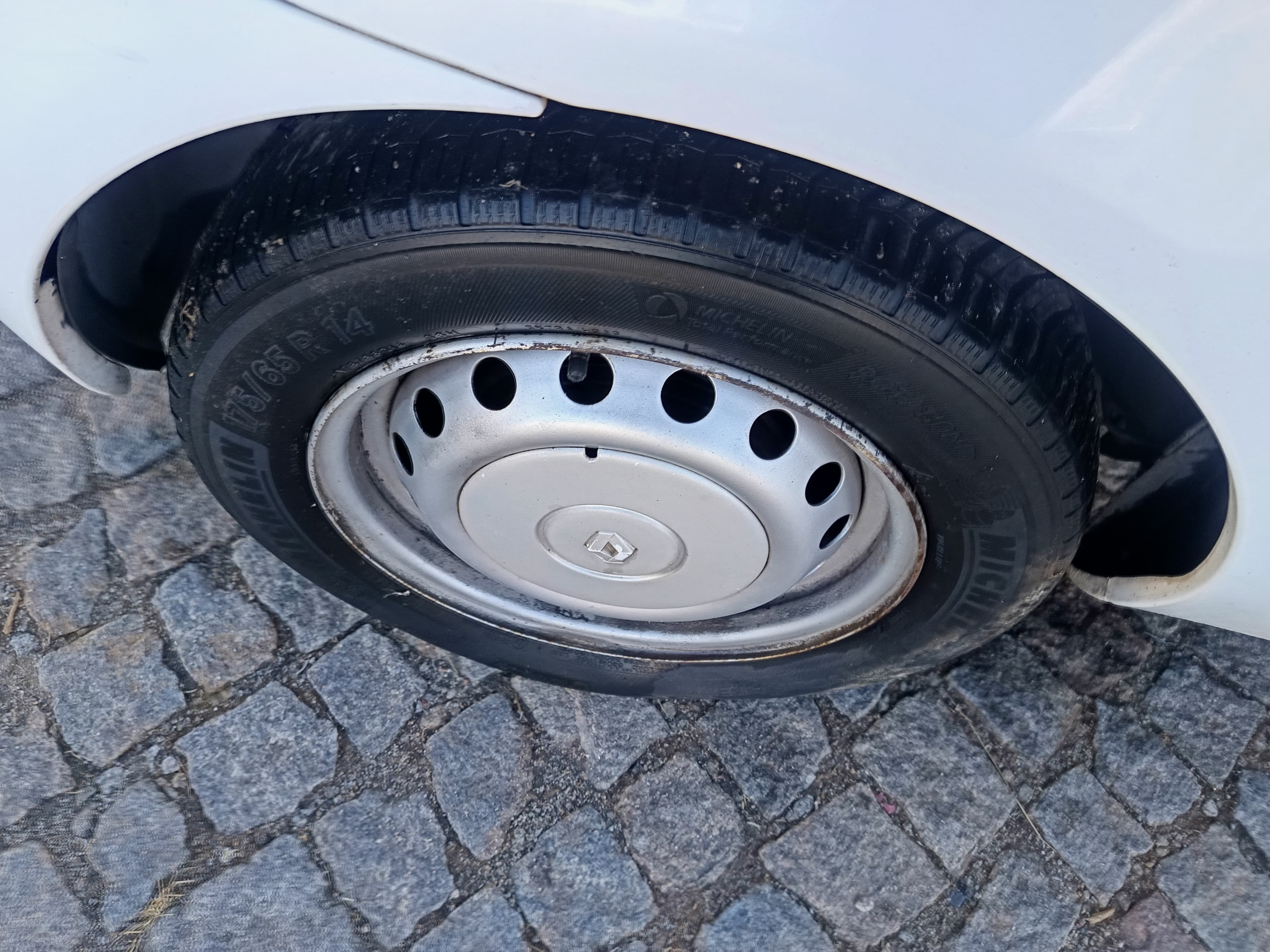 Renault Clio · Ano 2005 — imagen 16