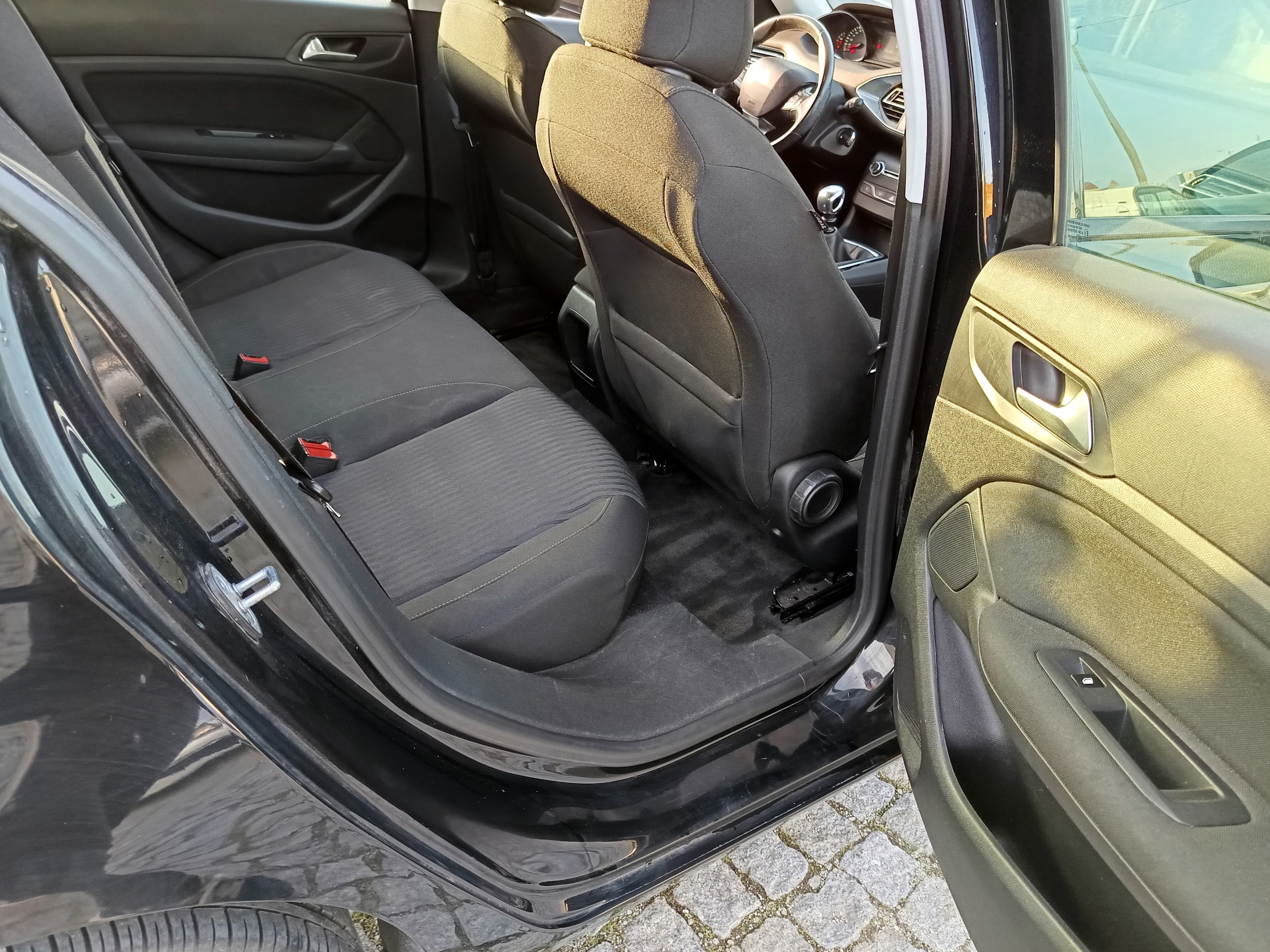 Peugeot 308 1.6 BlueHDi · Ano 2016 — image 21