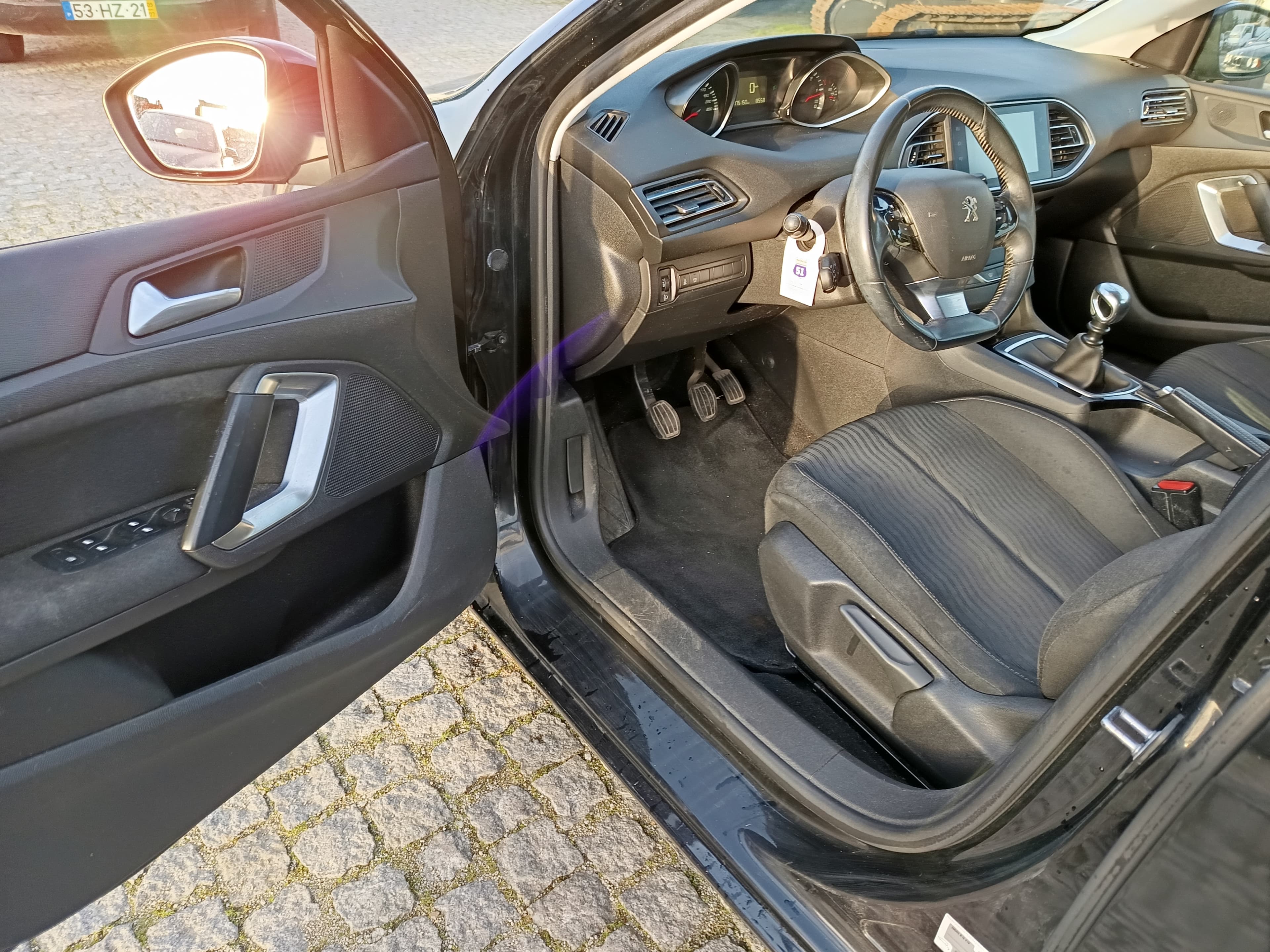 Peugeot 308 1.6 BlueHDi · Ano 2016 — image 31