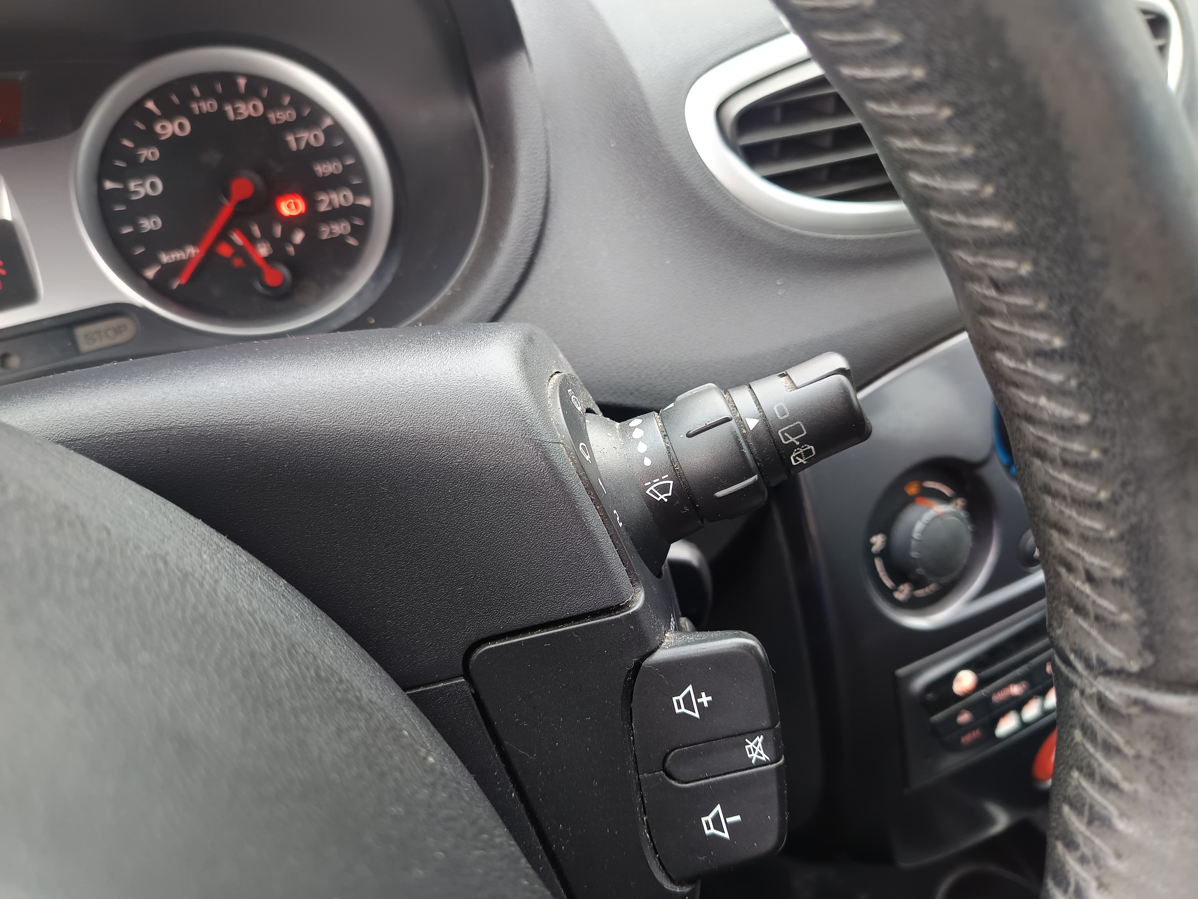 Renault Clio · Ano 2012 — imagen 35