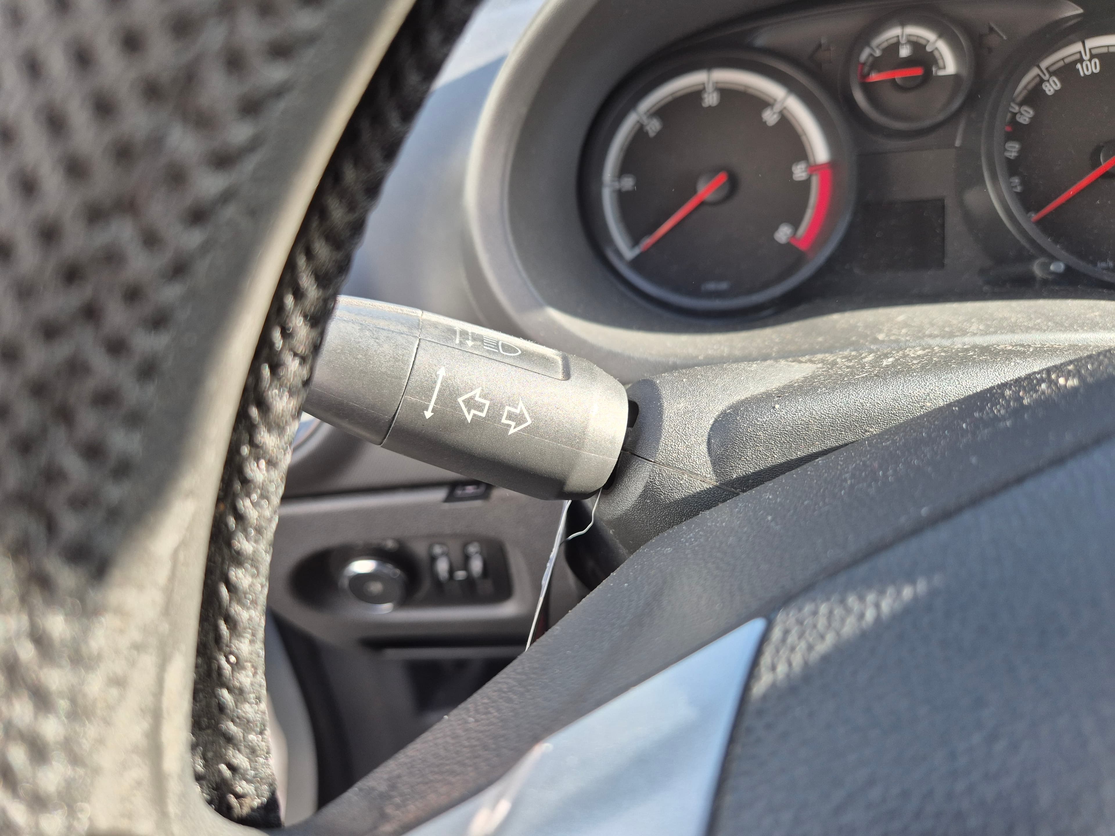 Opel Corsa · Ano 2015 — imagem 25