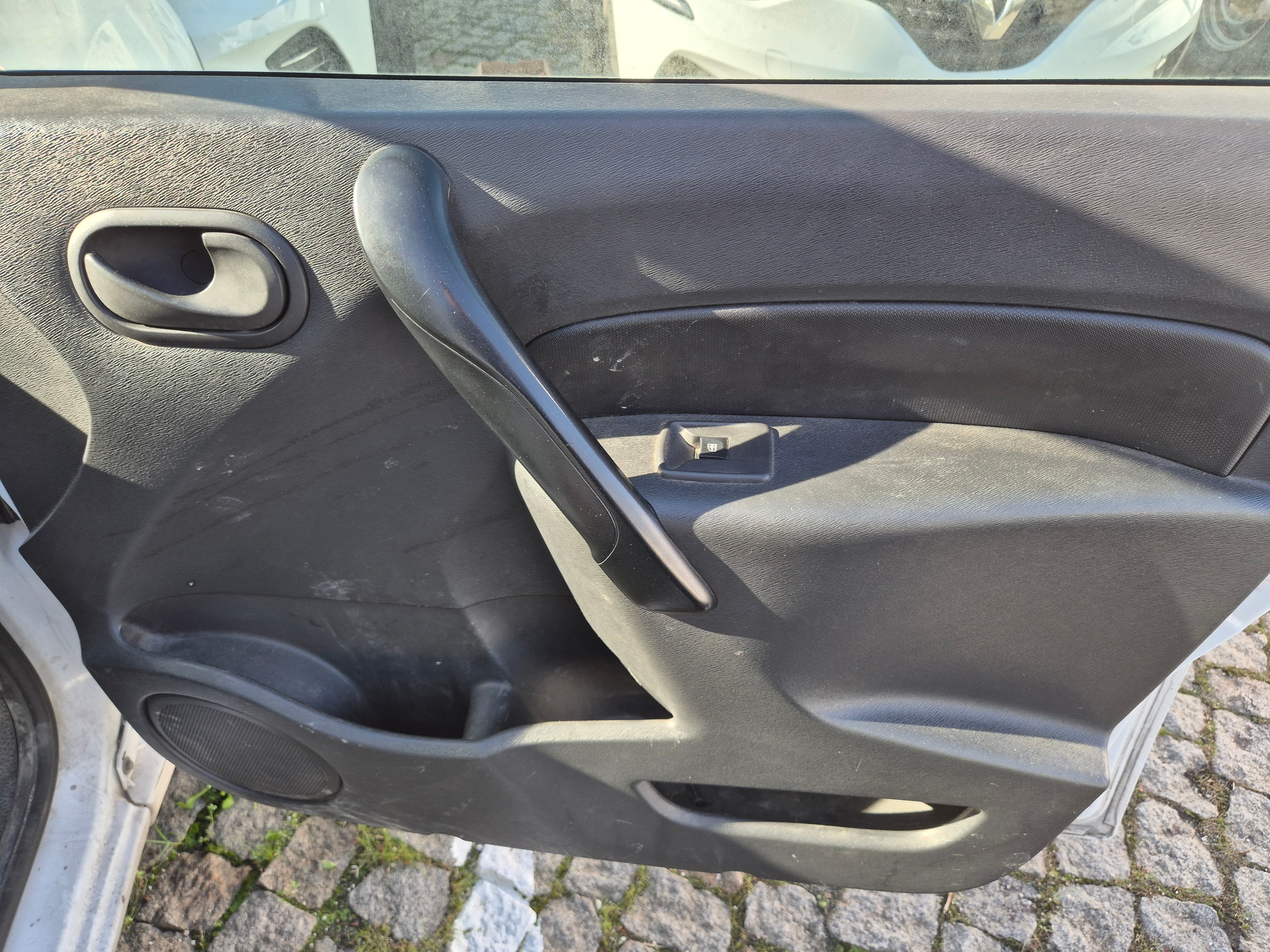 Renault Kangoo · Ano 2014 — imagem 19
