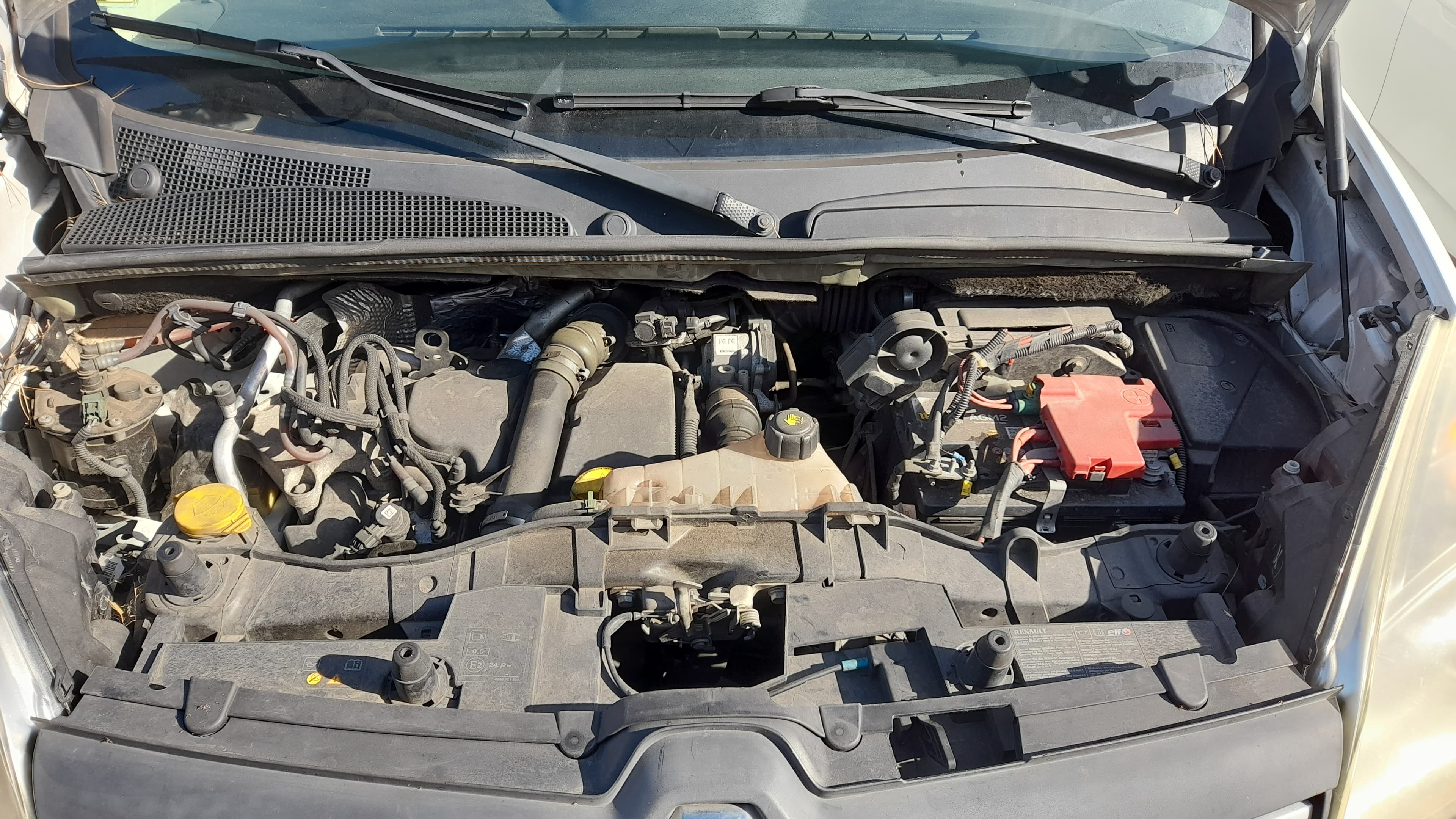 Renault Kangoo Maxi Business 1.5 DCi · Ano 2015 — imagen 11