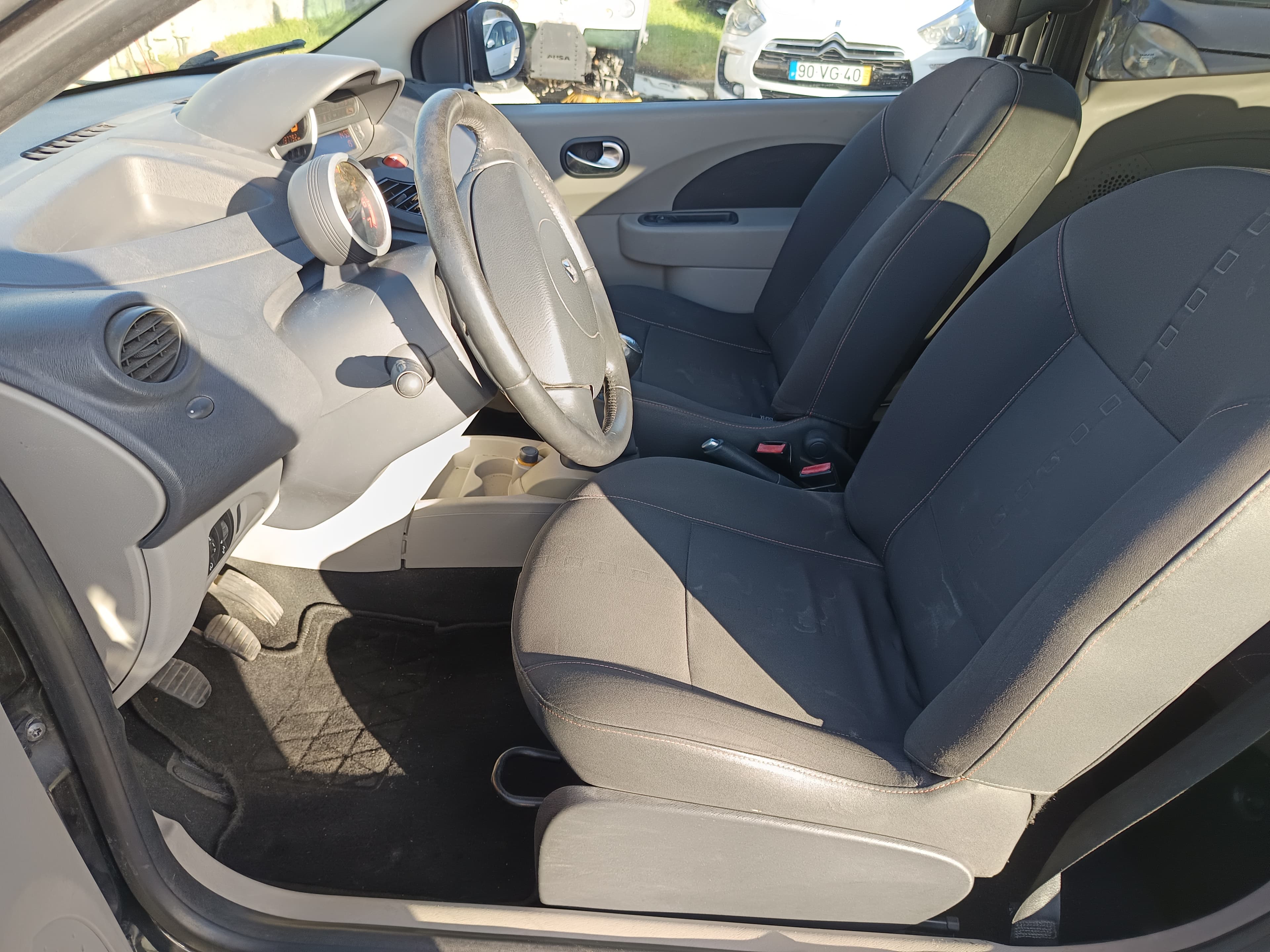 Renault Twingo · Ano 2008 — image 24
