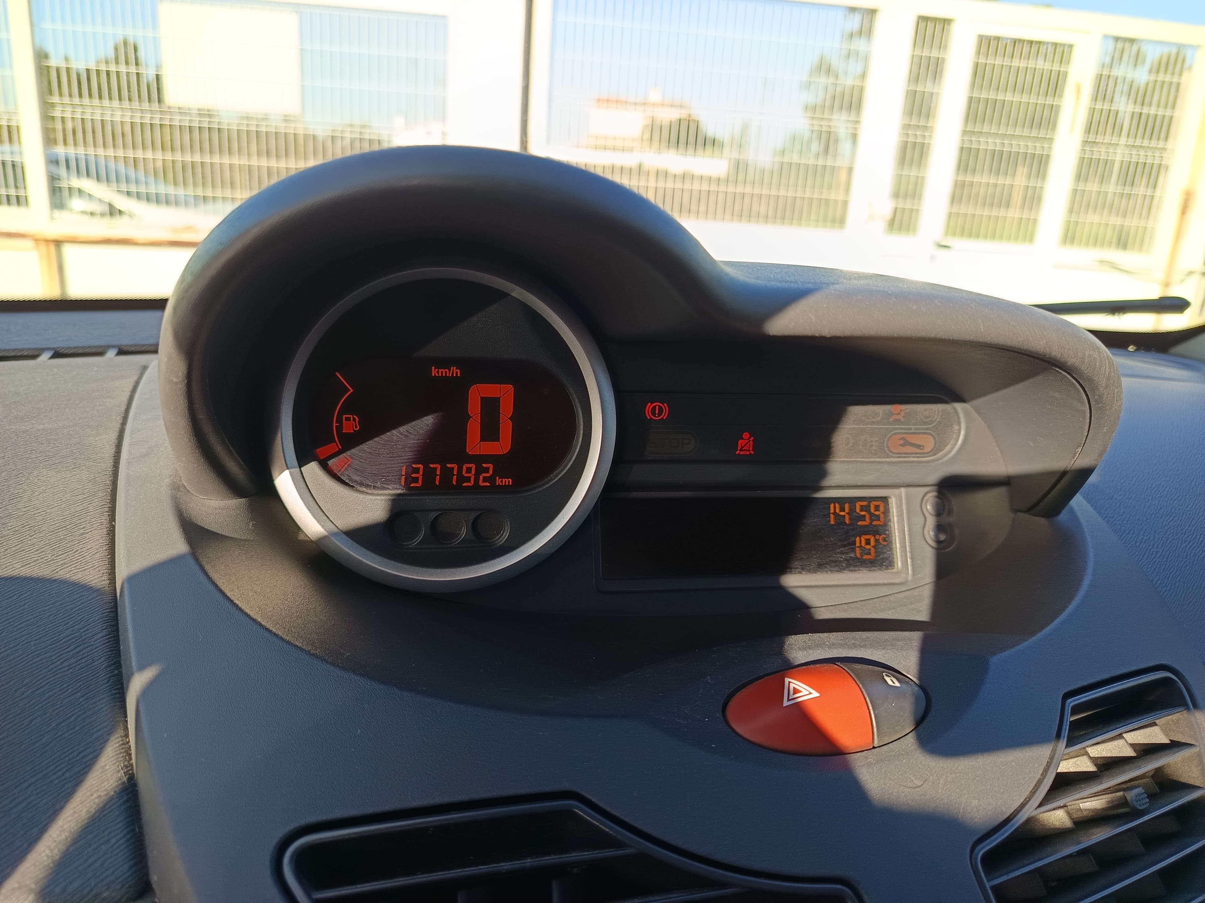 Renault Twingo · Ano 2008 — image 29