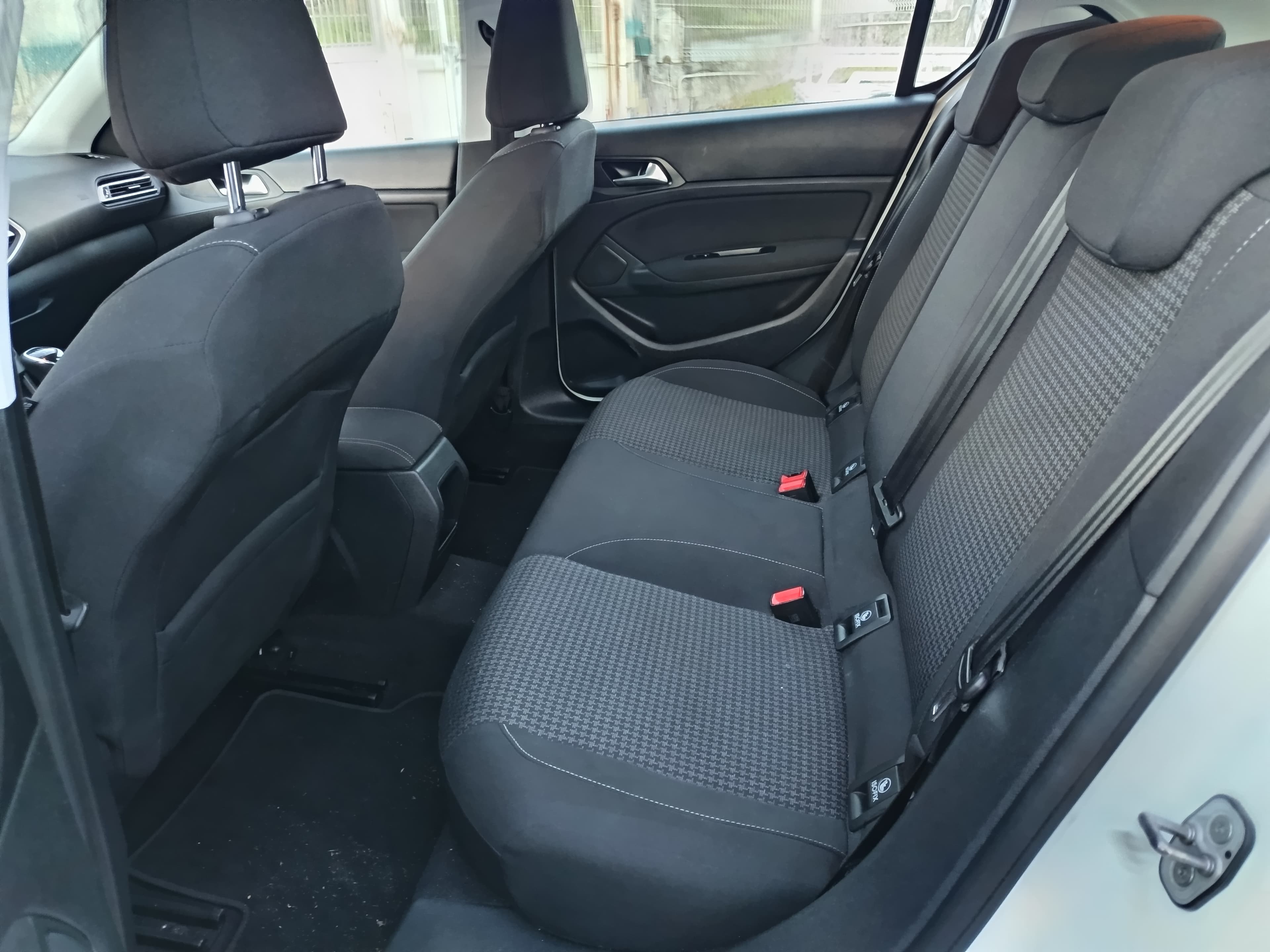 Peugeot 308 1.5 BlueHdi · Ano 2020 — imagem 29