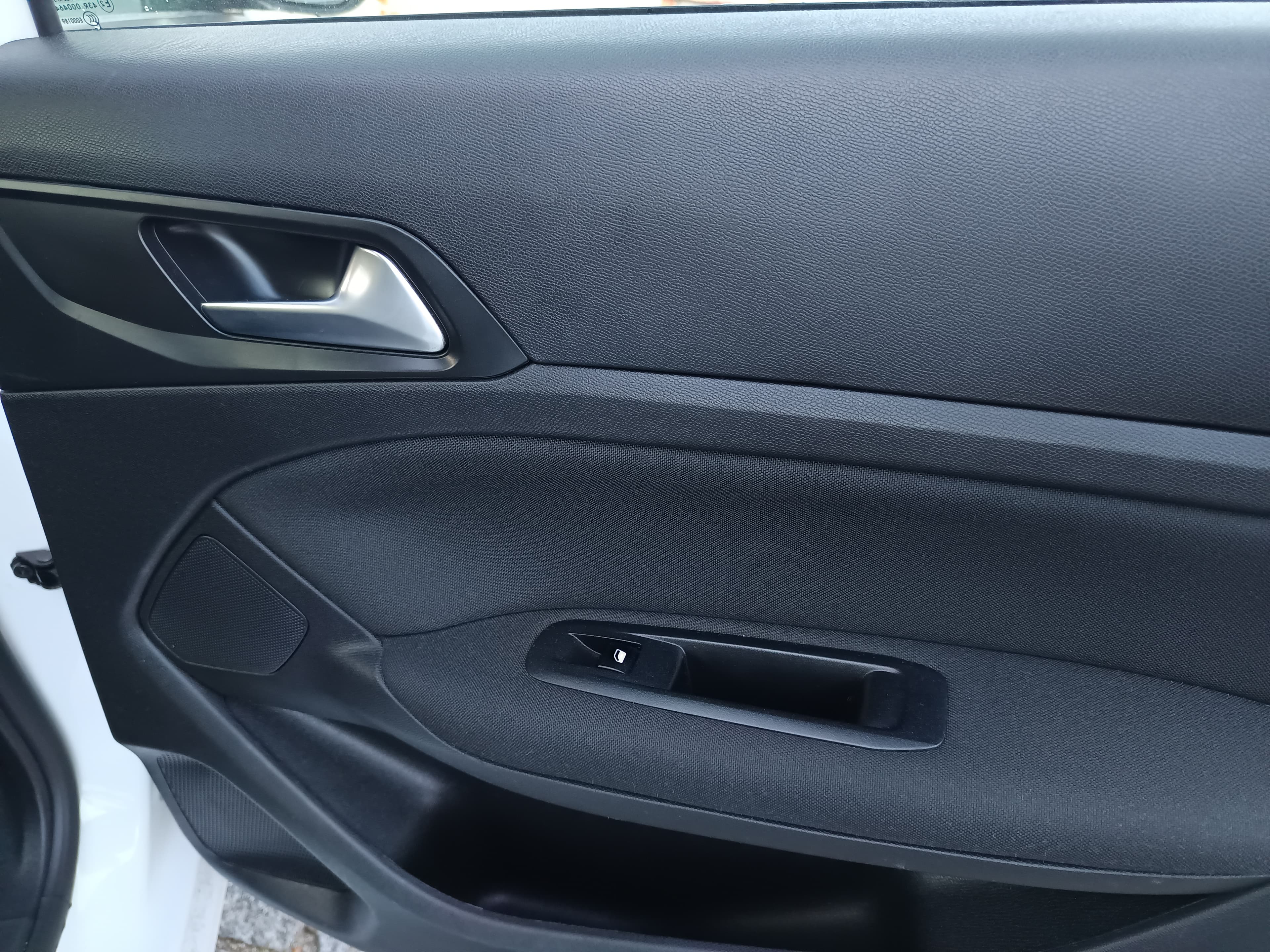Peugeot 308 1.5 BlueHdi · Ano 2020 — imagem 22