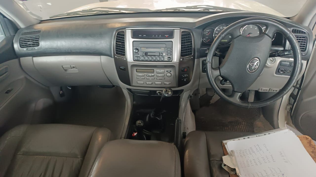 Toyota Land Cruiser VX - 2006 — imagem 13