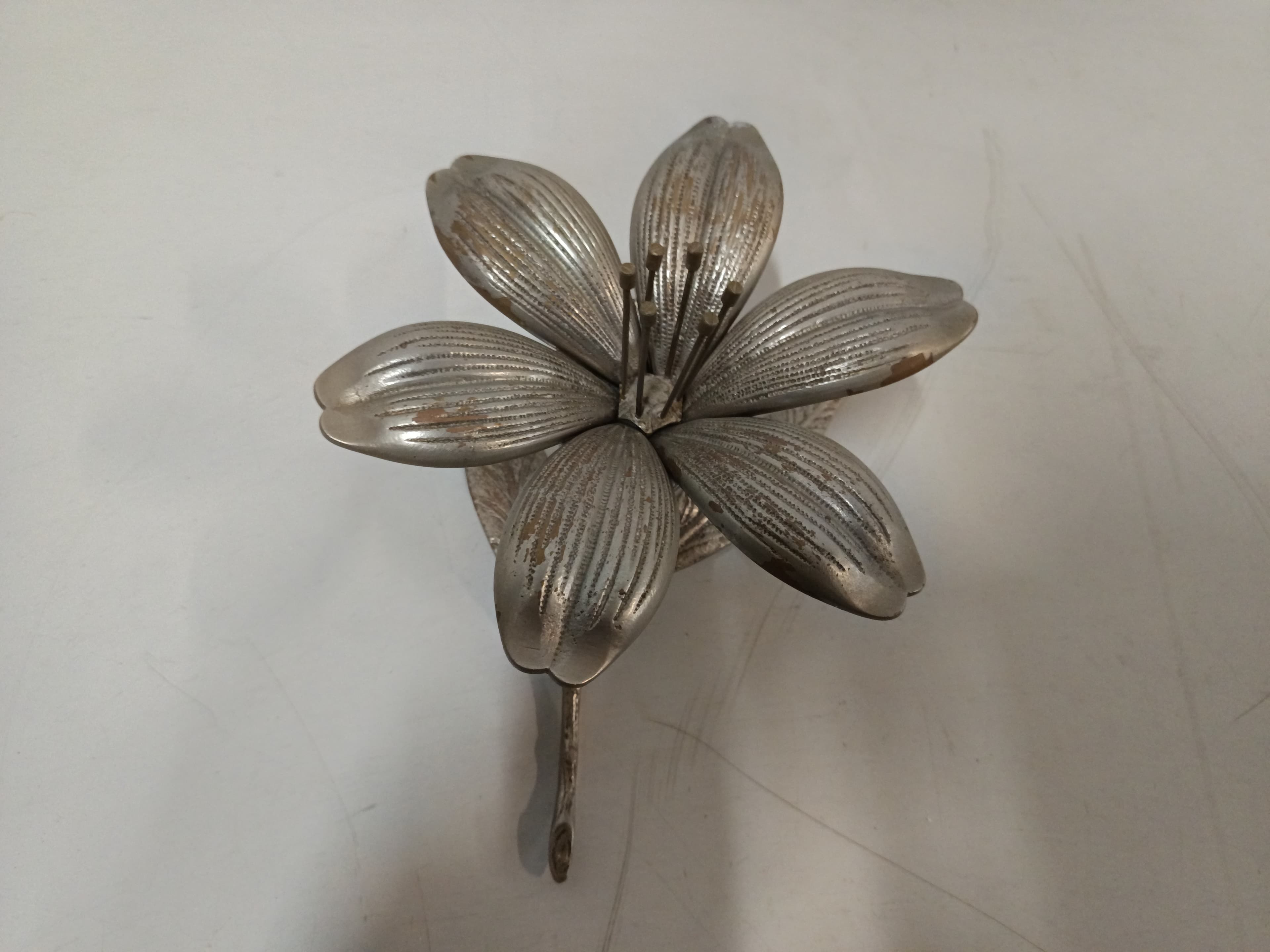 Flor em estanho — imagen 3