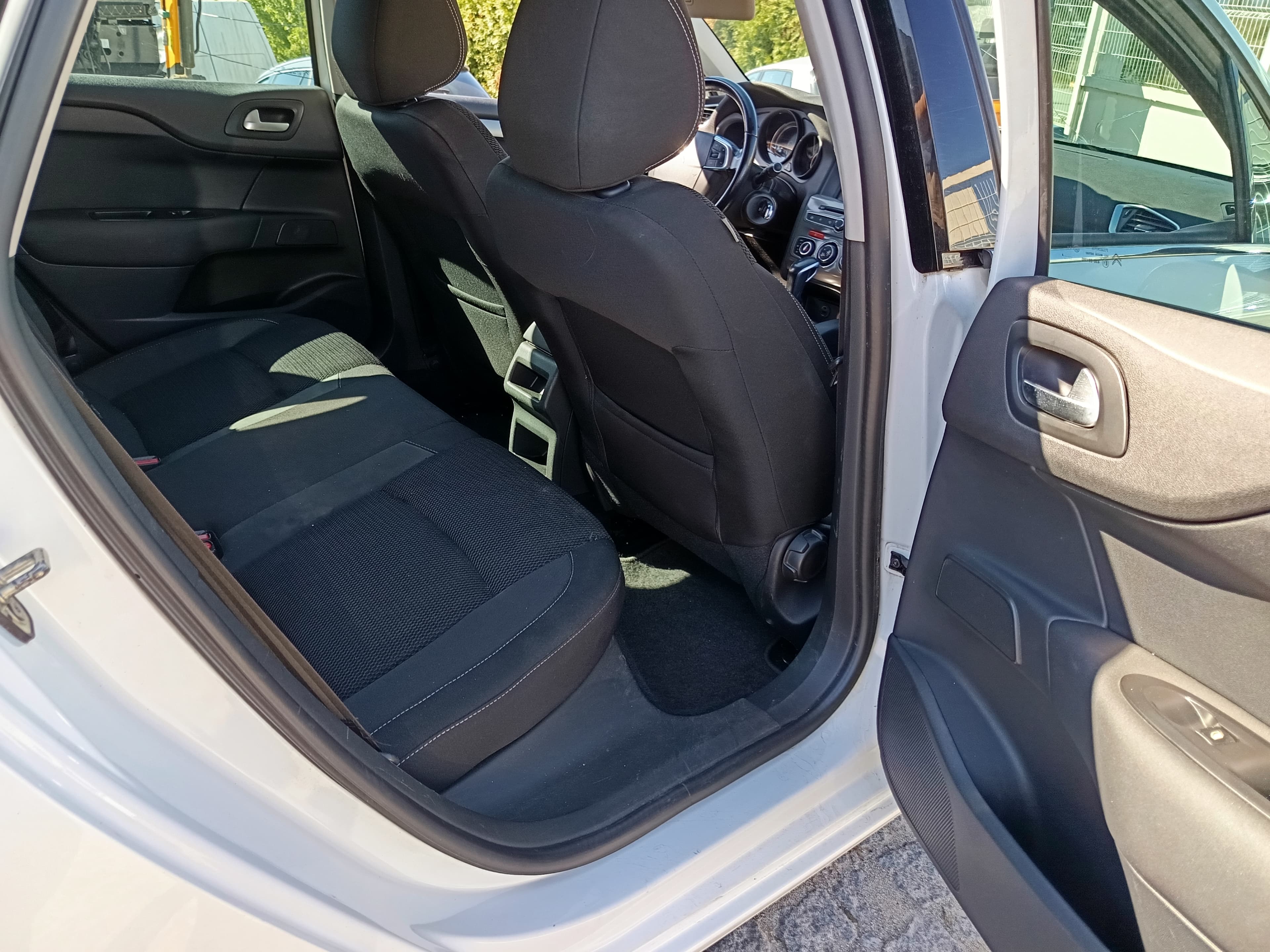 Citroën C4 · Ano 2016 — image 21