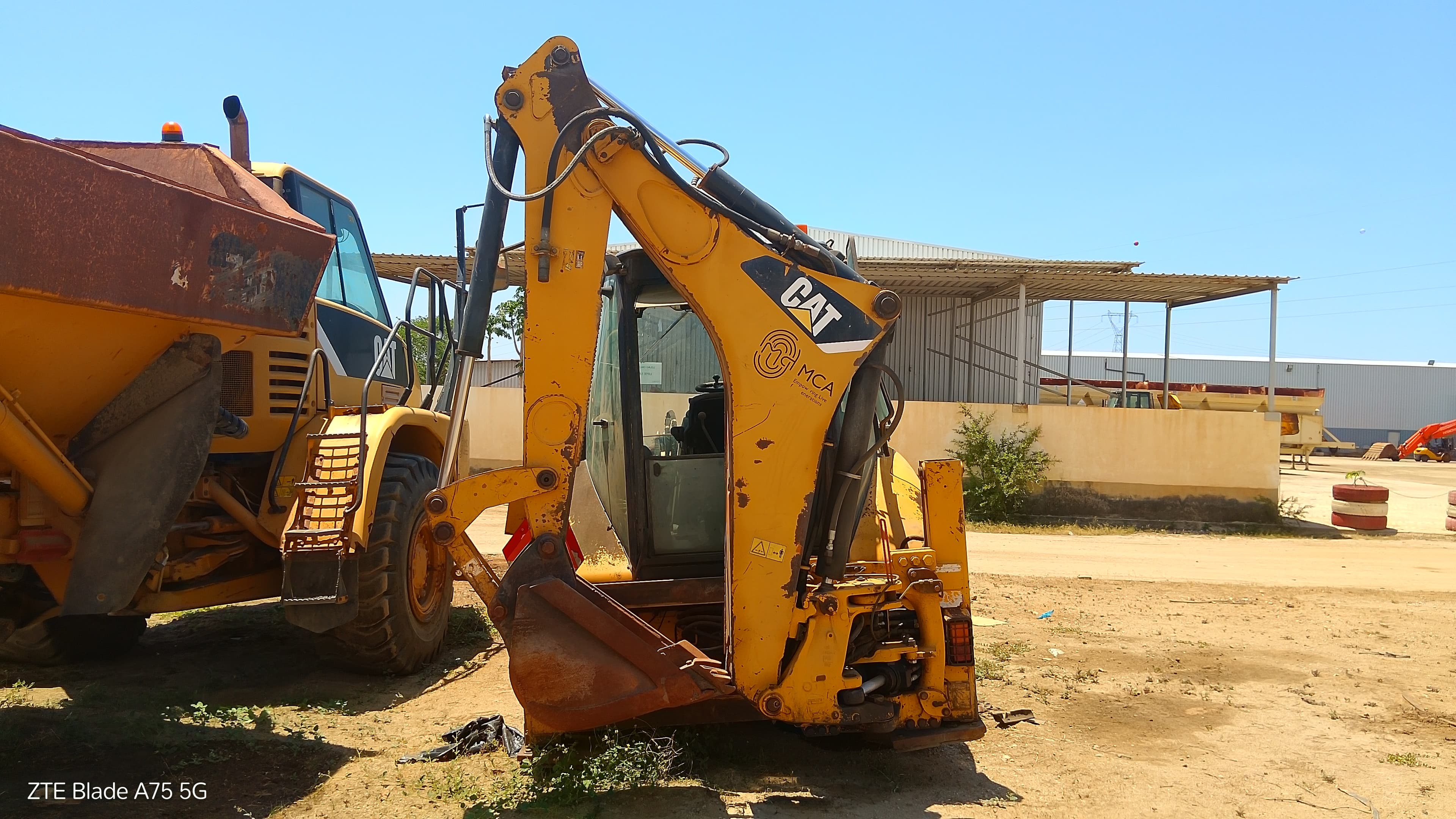 Retroescavadora Caterpillar 428E — imagem 4