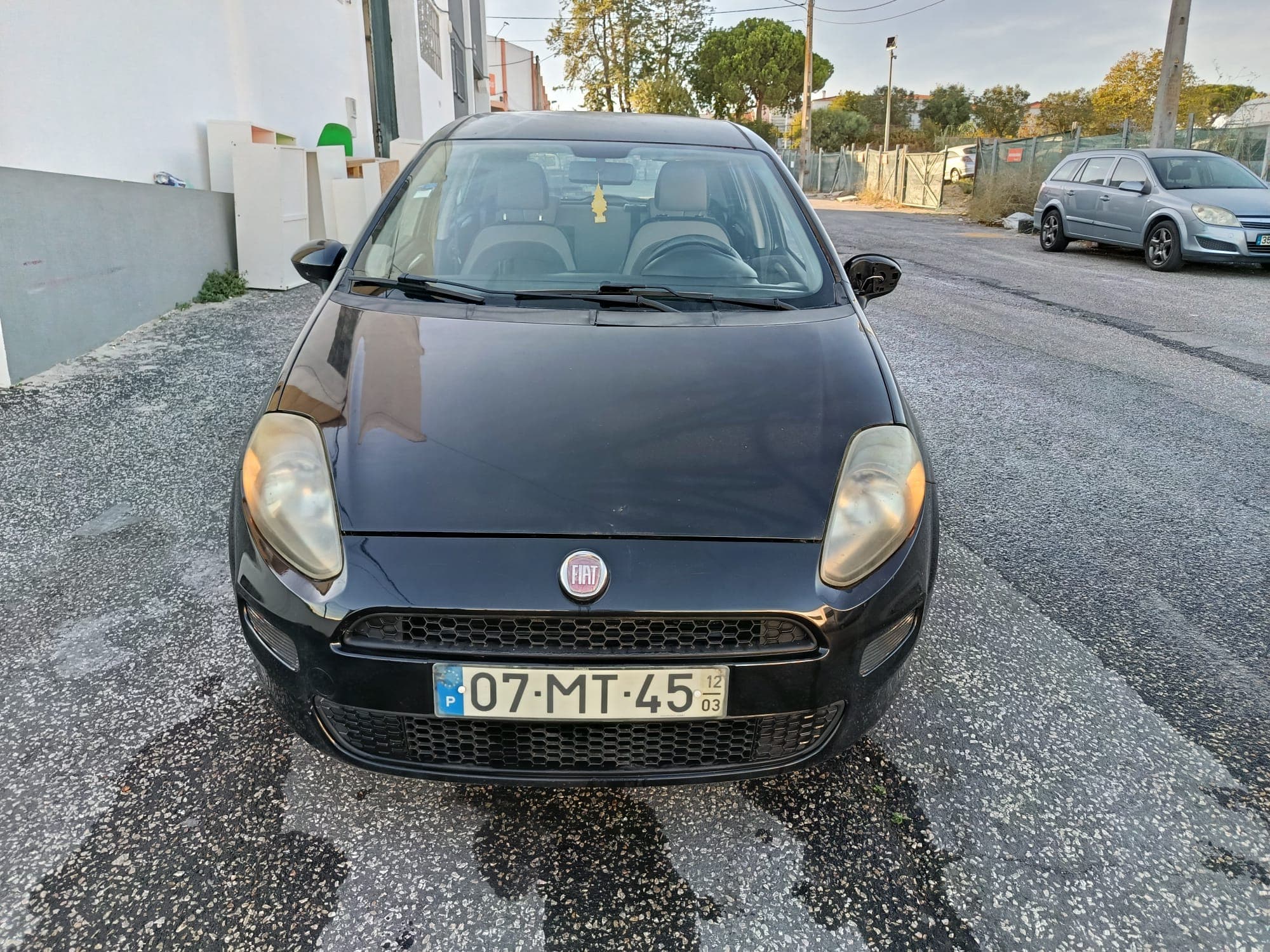 Fiat Punto · Ano 2012 — image 2