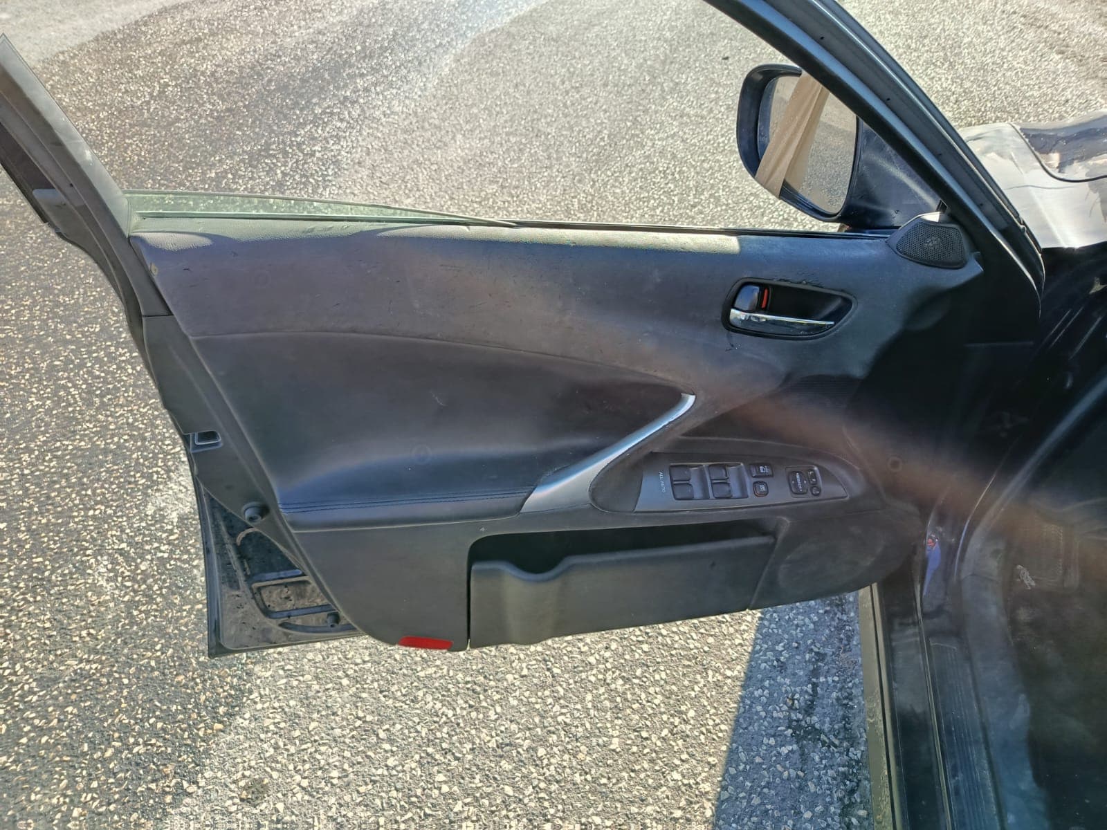 Lexus IS 220 d · Ano 2008 — image 9