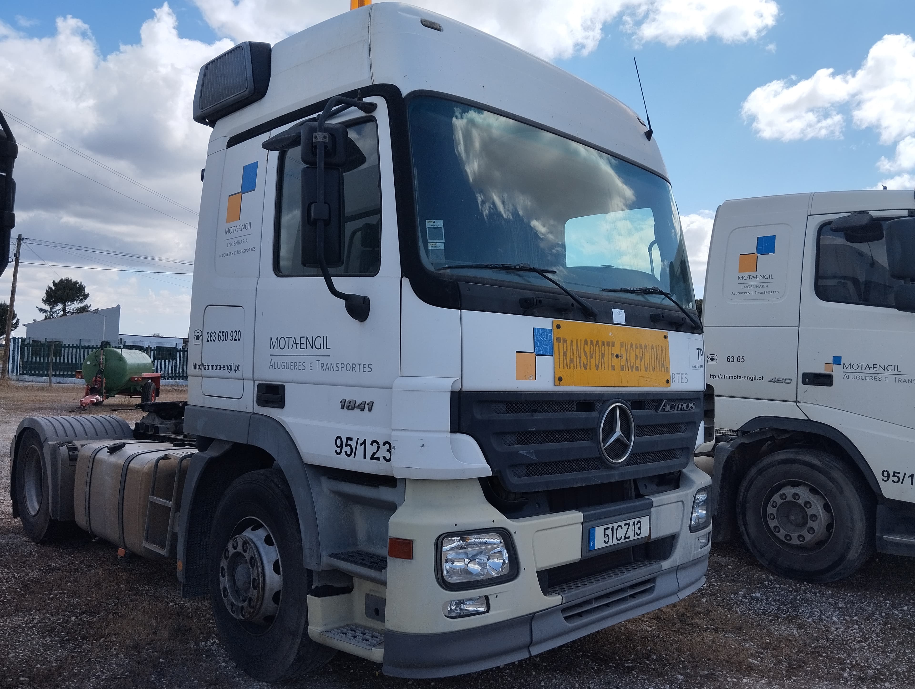 Camião Trator MERCEDES-BENZ — imagen 2