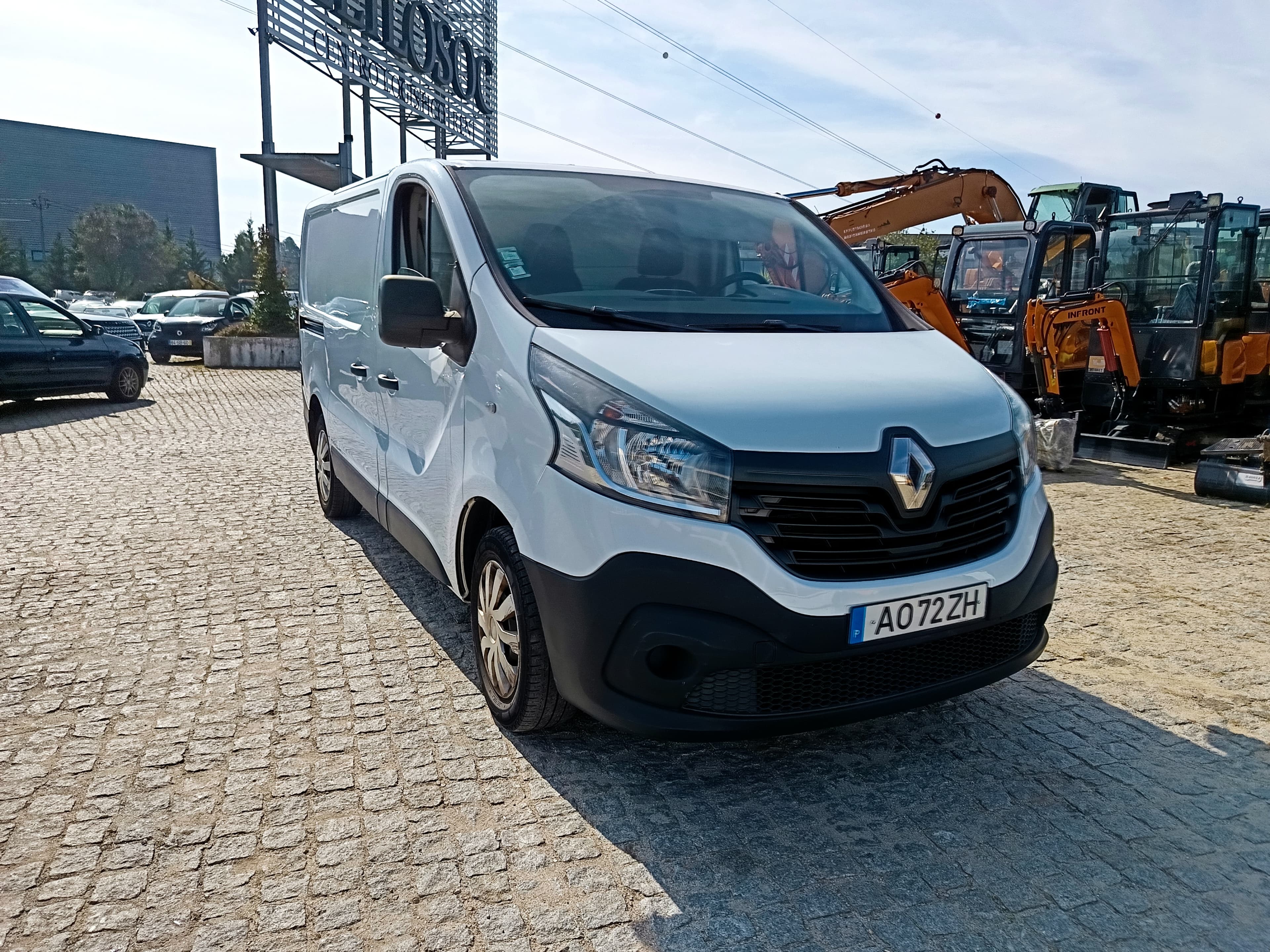 Renault Trafic · Ano 2017 — imagen 3