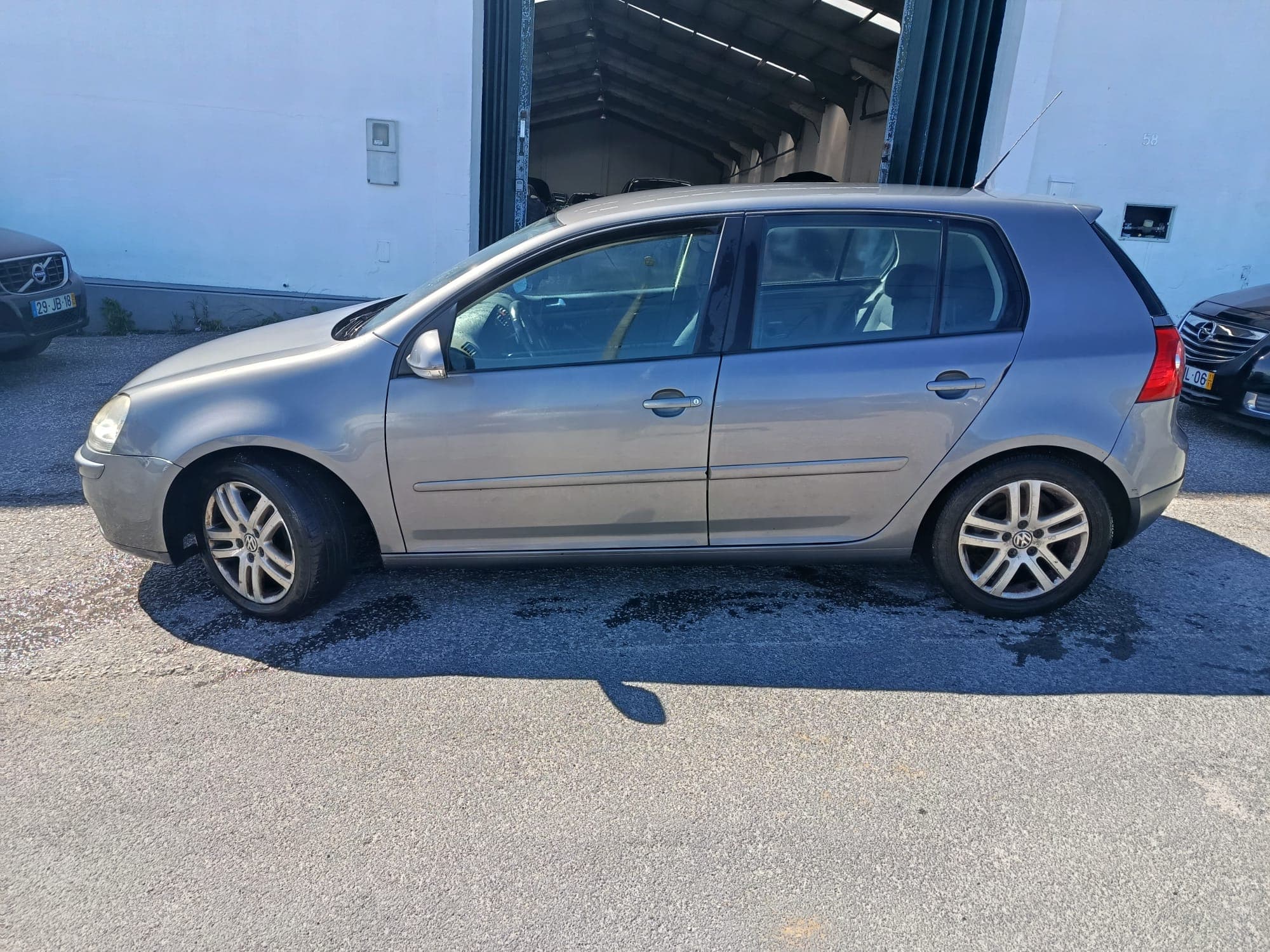 Volkswagen Golf · Année 2008 — image 5