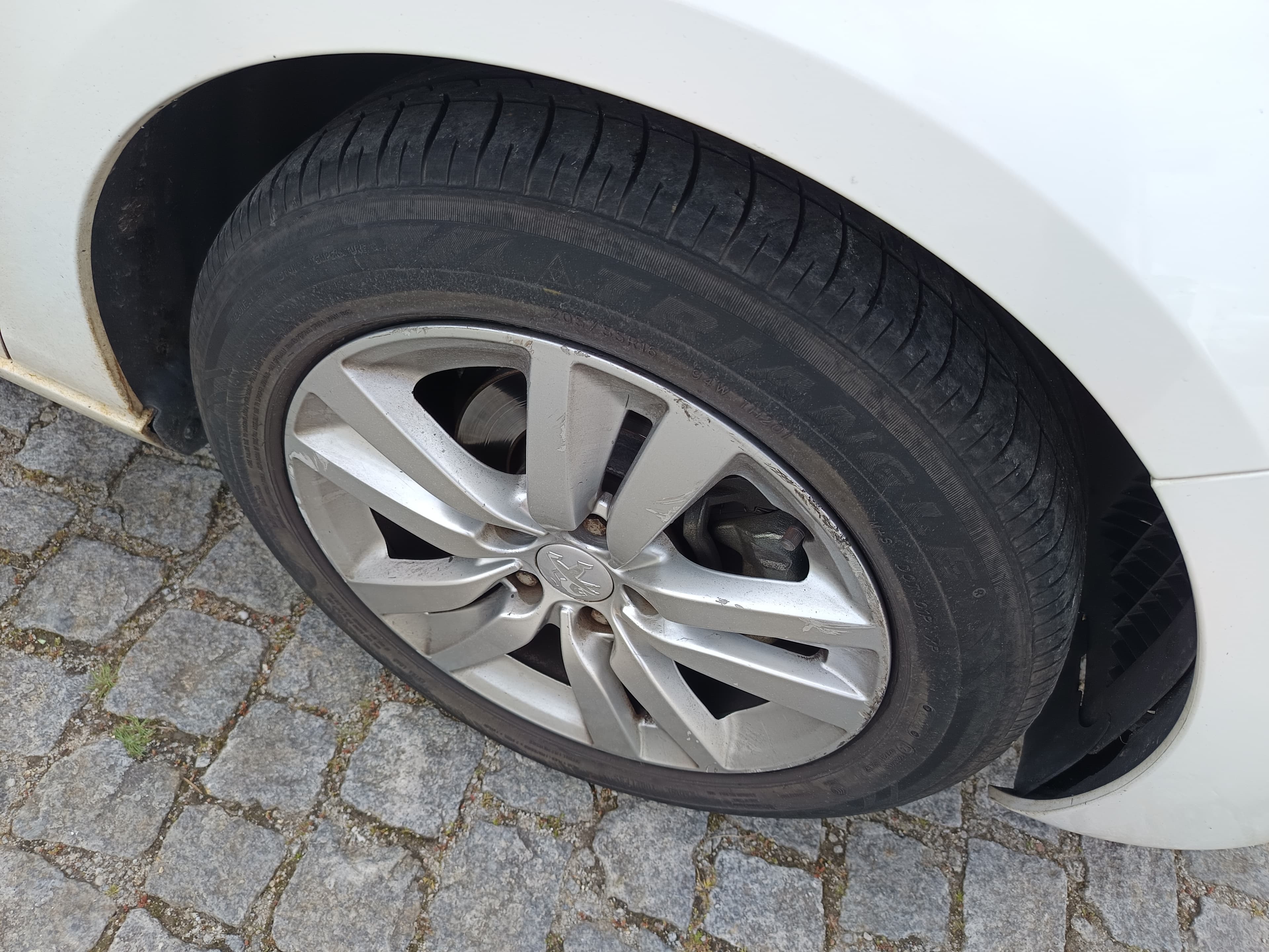 Peugeot 308 · Ano 2016 — image 13