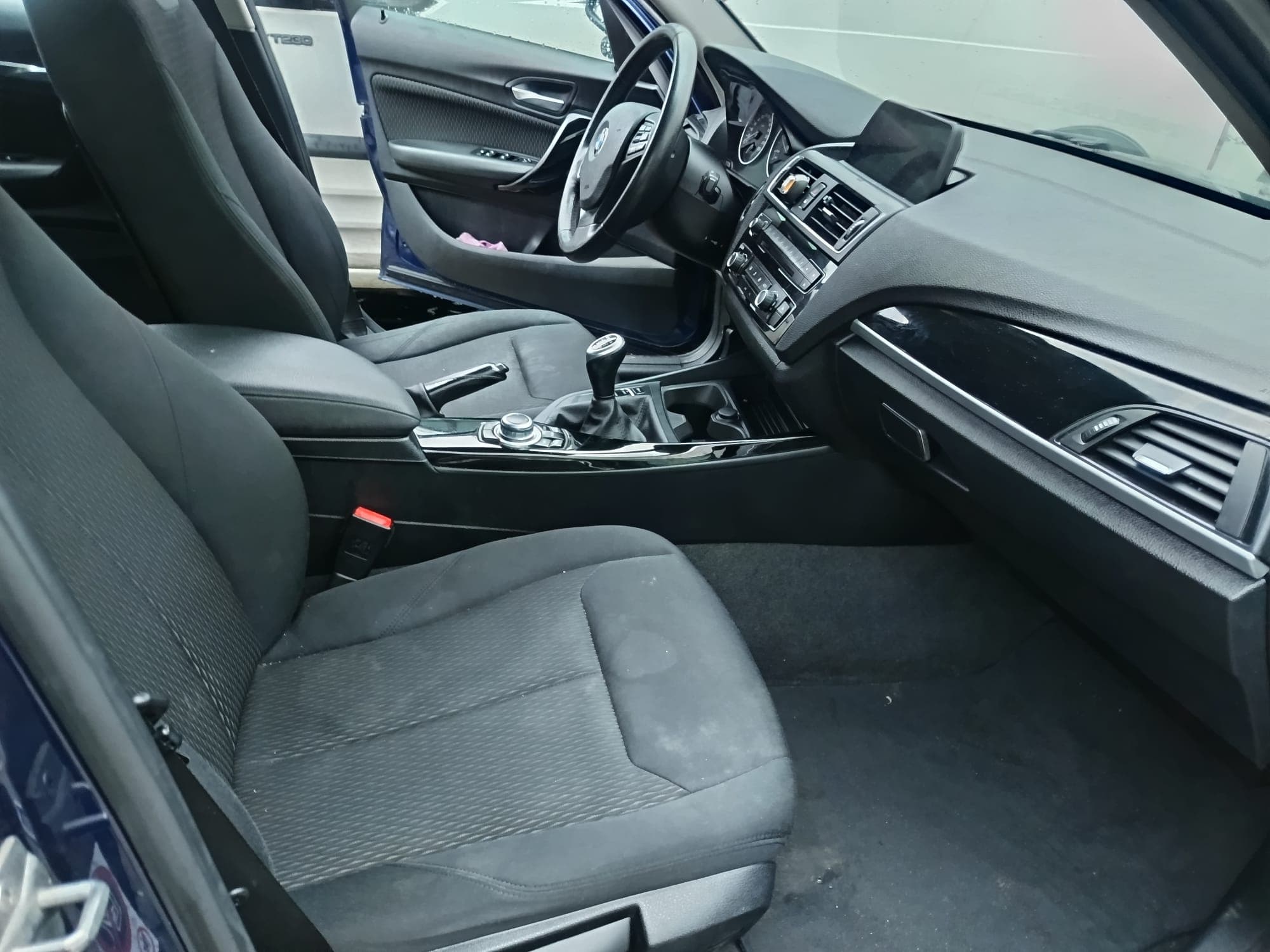 BMW 116 d · Ano 2016 — image 18