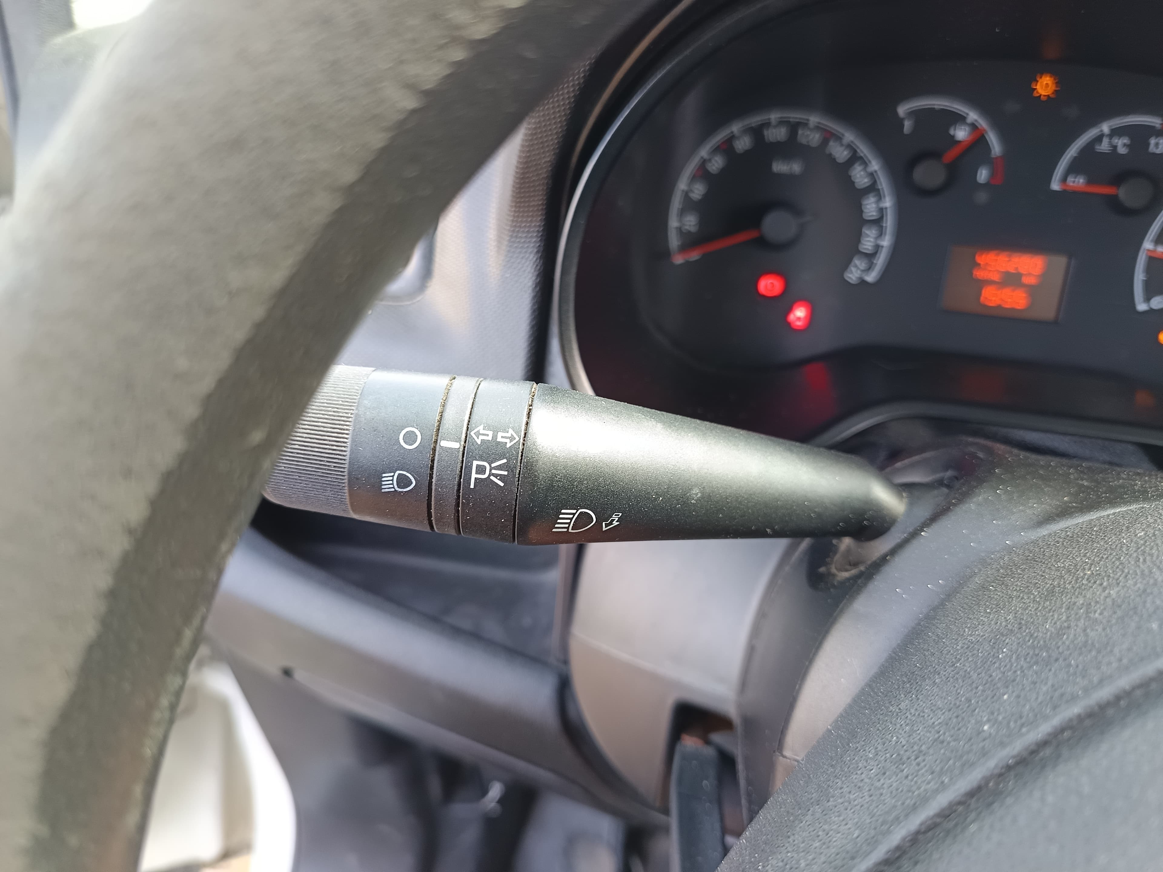 Opel Combo 1.6 CDTI · Ano 2016 — imagen 35