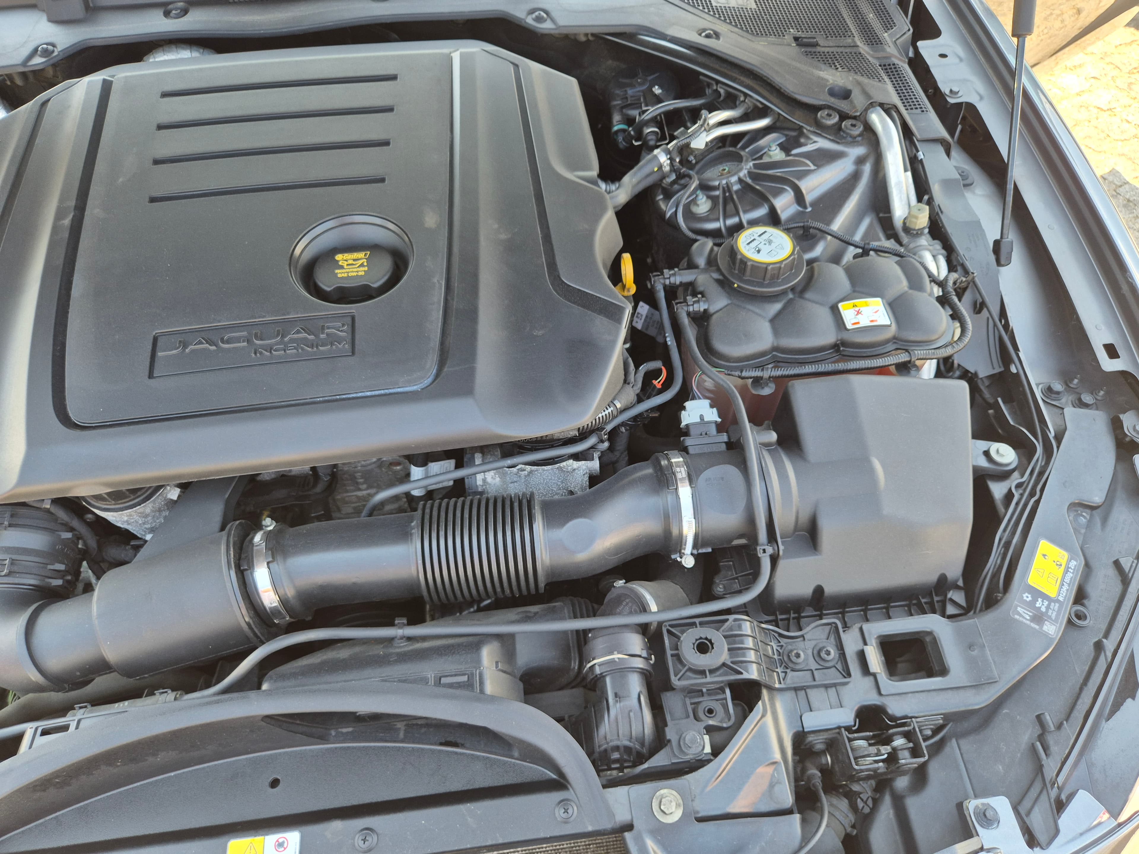 Jaguar XF II 2.0d · Ano 2016 — image 54